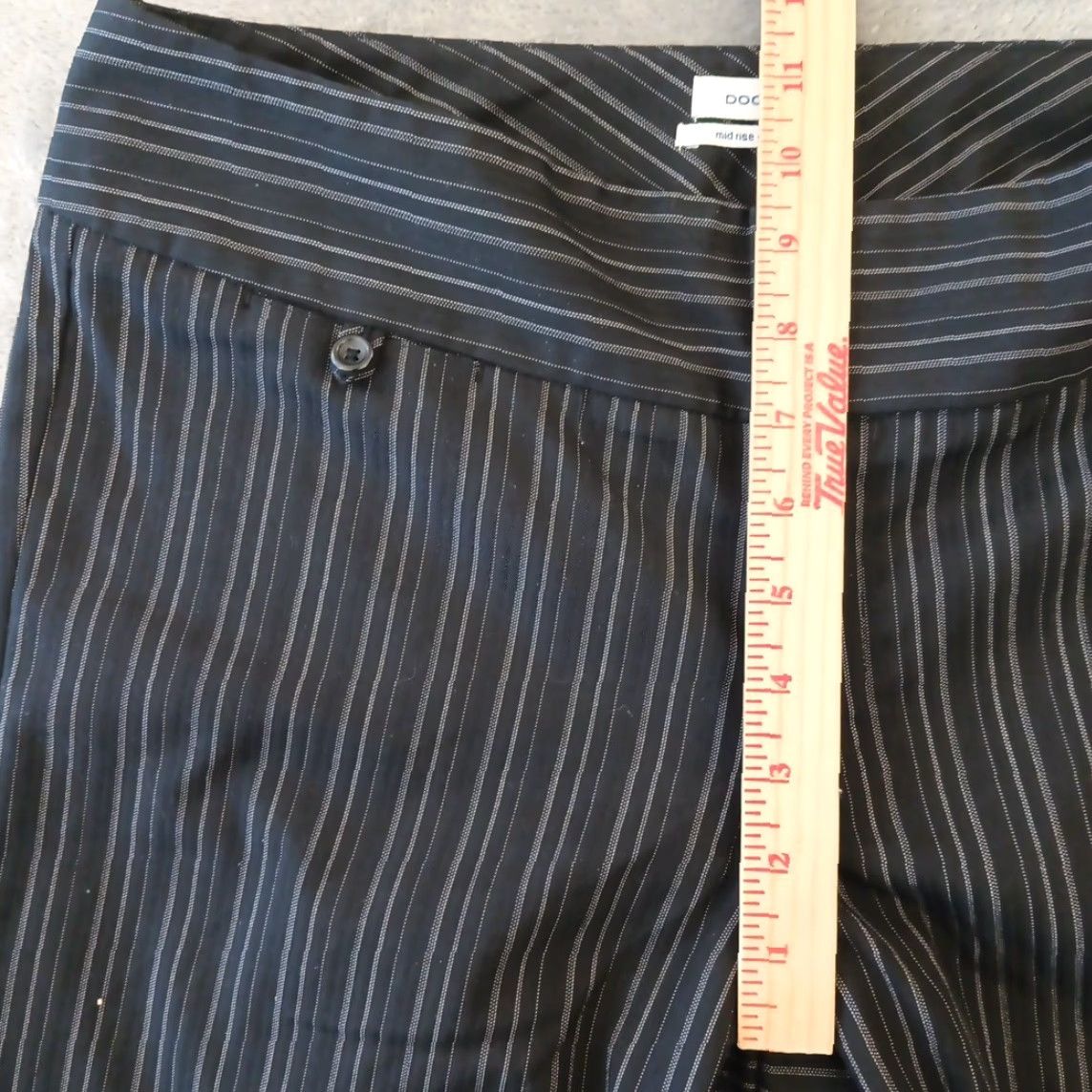 Dockers **DRESS PANTS BLACK ZIP STRIPED WOMENS SIZE 8 ALTERED HEM** User: Dress Pants Black Zip Striped Women's Size 8 Altered Hem Size 30" / US 8 / IT 44 - 3 Thumbnail
