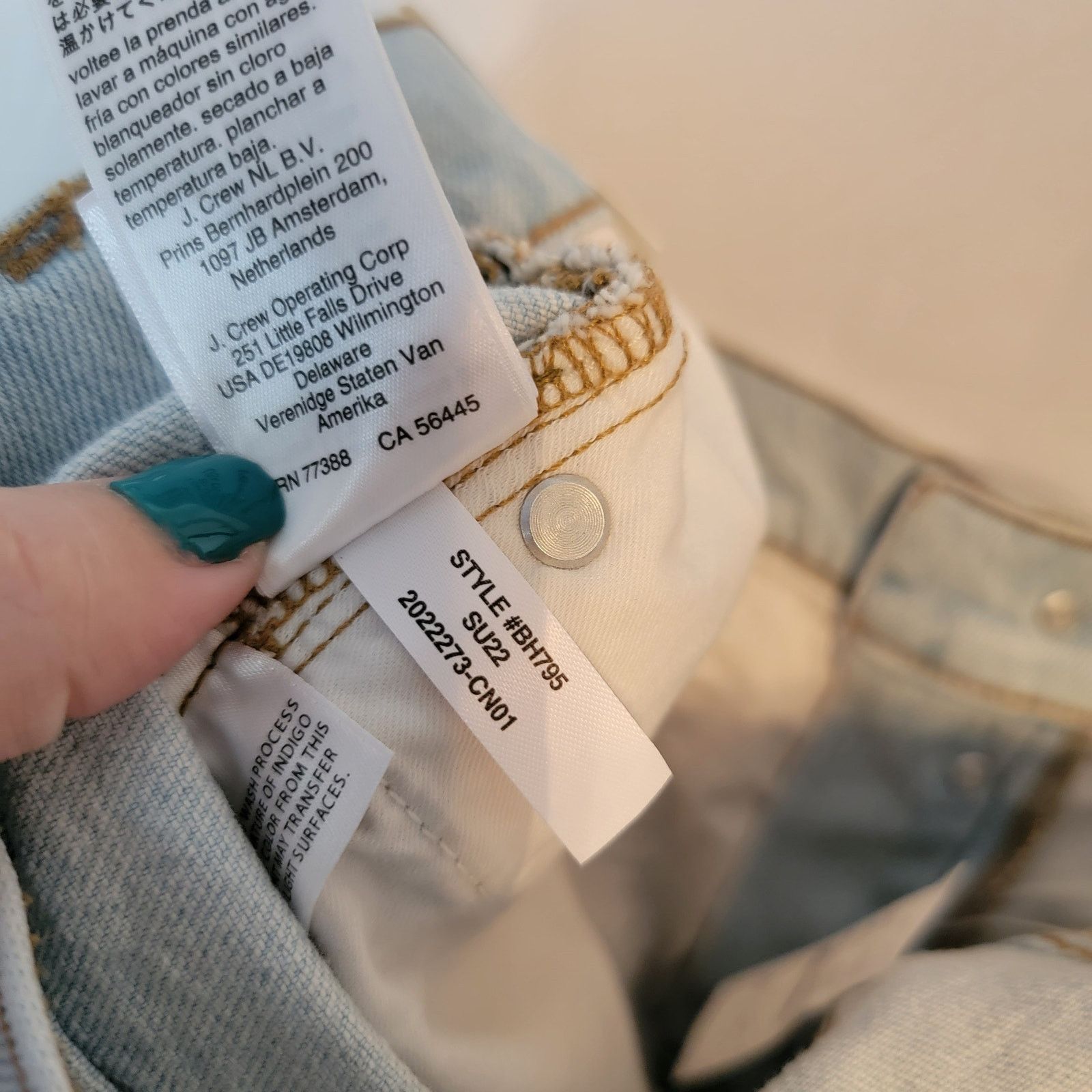 J.Crew J.Crew Light Wash Crop Bootcut Jeans Size 36 Size 36" / US 14 / IT 50 - 12 Thumbnail