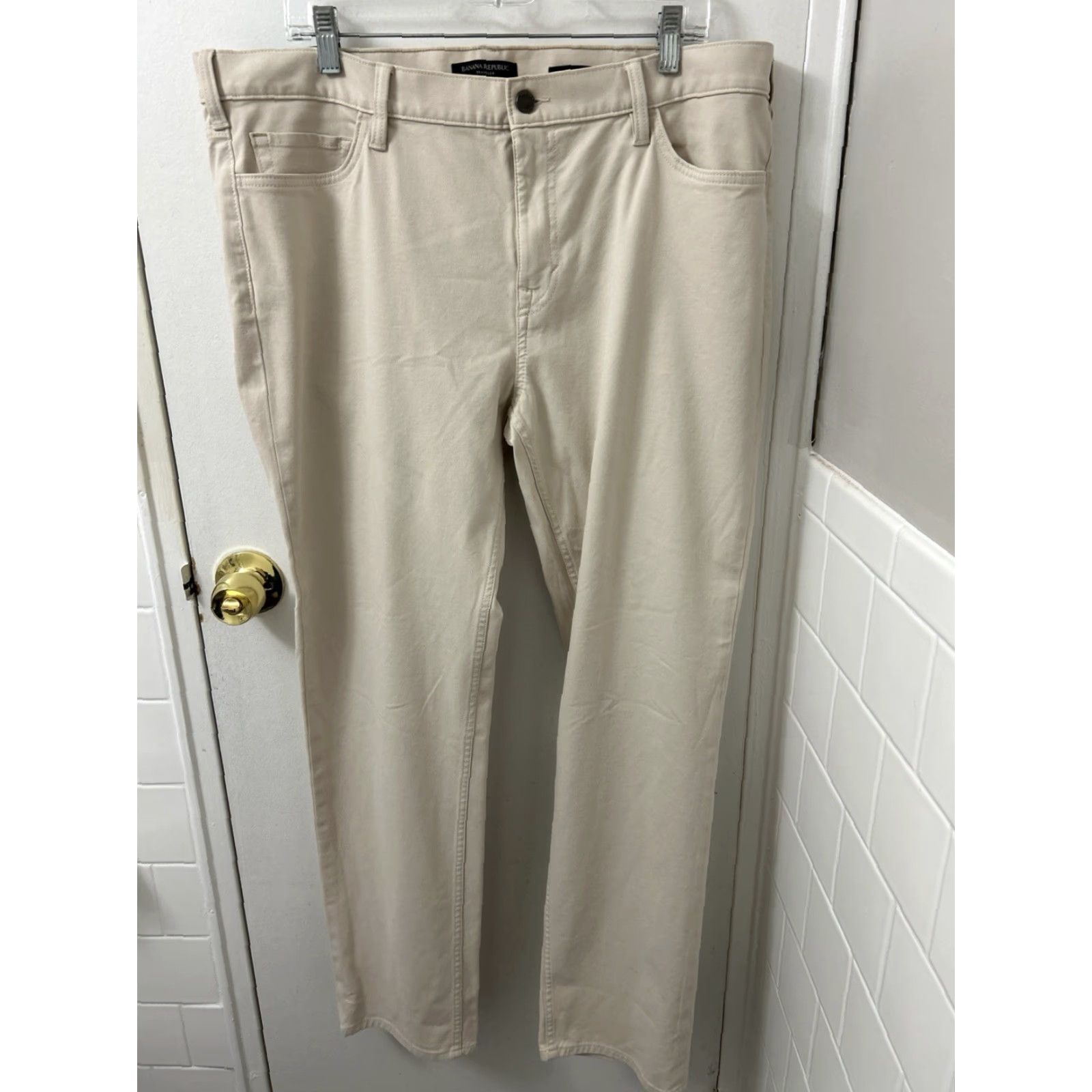 Banana Republic Banana Republic Traveler Pants Mens Size 38x32 Beige Slim Fit Chino NWT Size US 38 / EU 54 - 5 Thumbnail