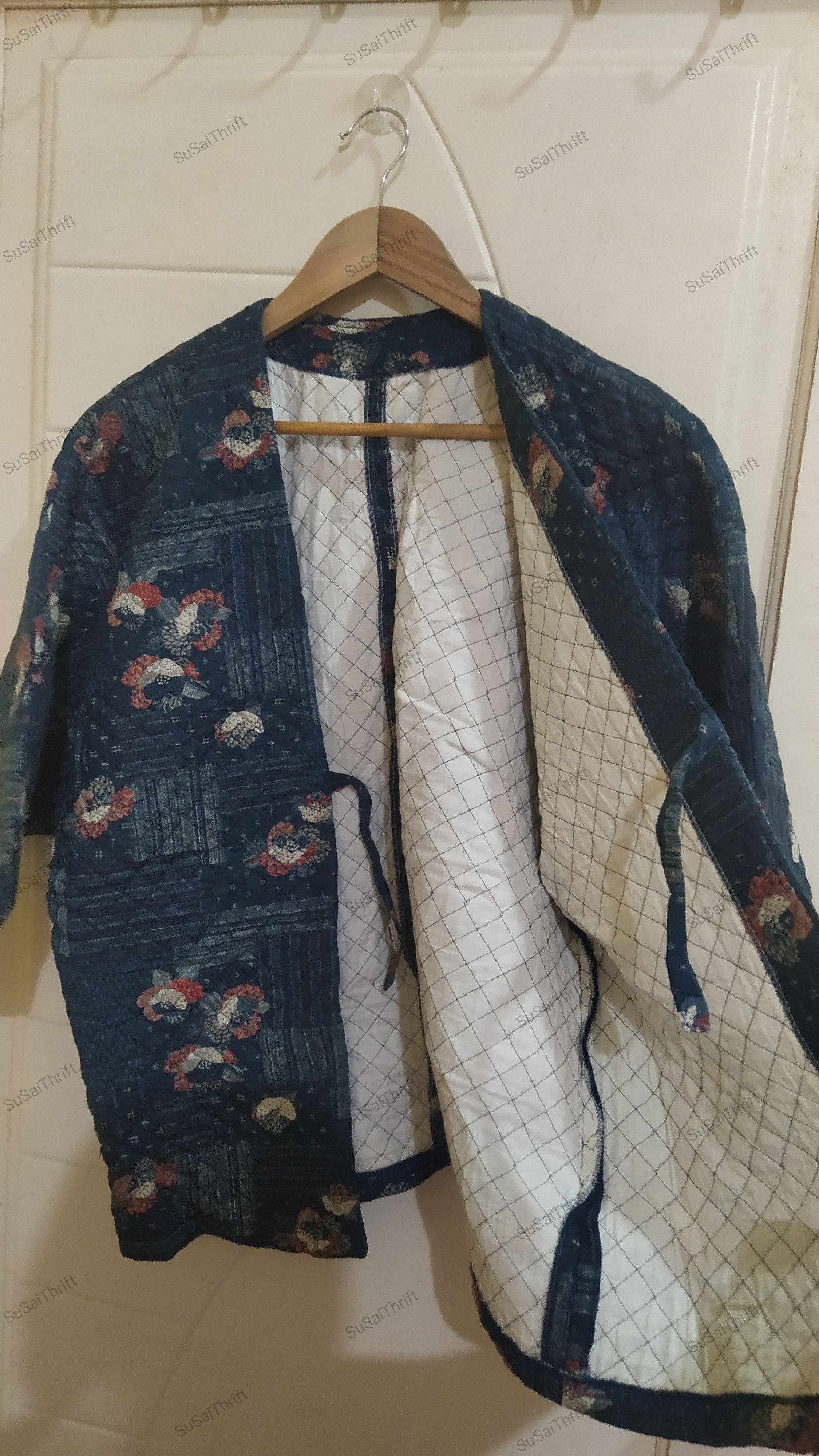 Komono Kimono Flora Graphic Japan vintage Size US M / EU 48-50 / 2 - 3 Thumbnail