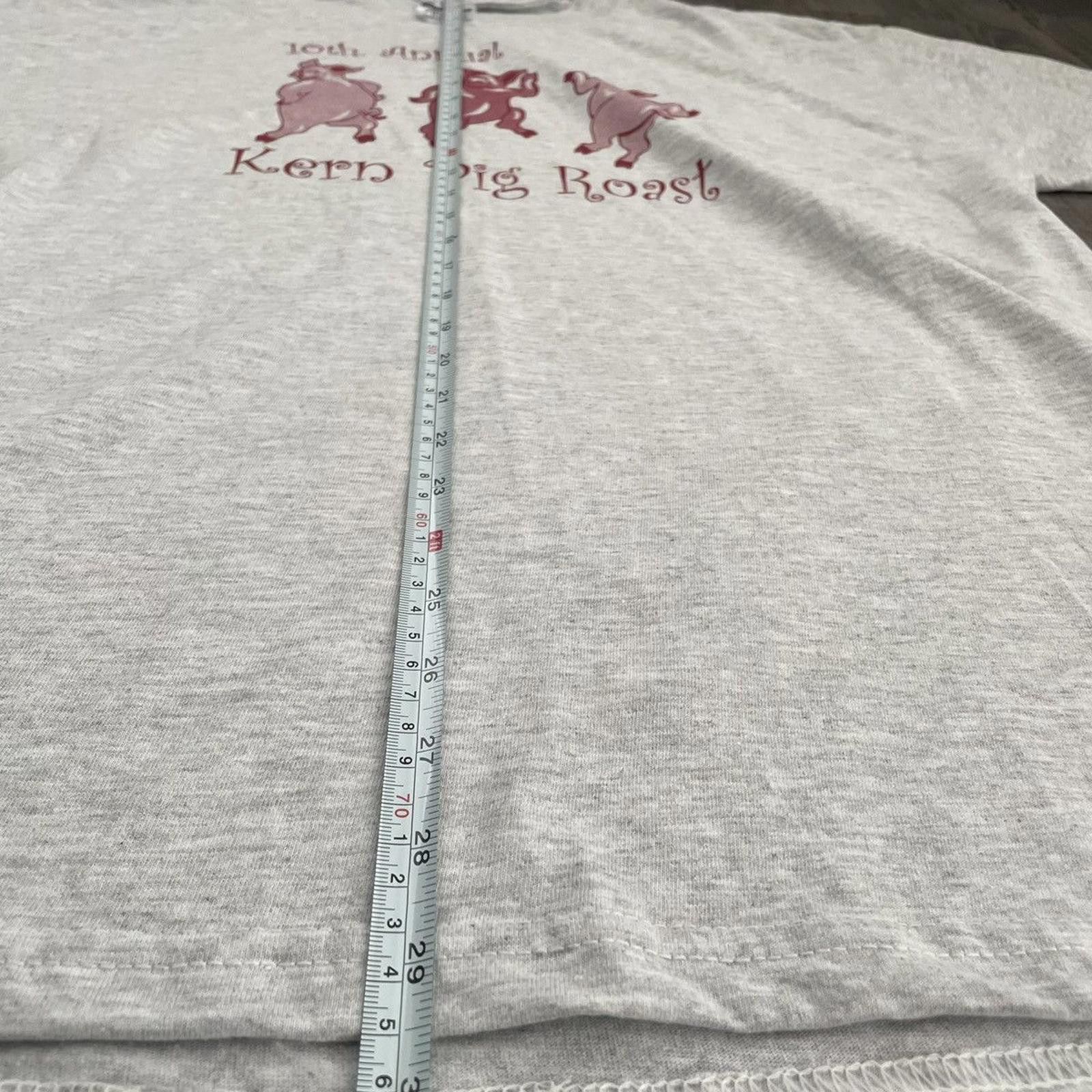 Jerzees JERZEES • VNTG "Pig Roast" Pre Shrunk Tee (XL) Size US XL / EU 56 / 4 - 5 Thumbnail