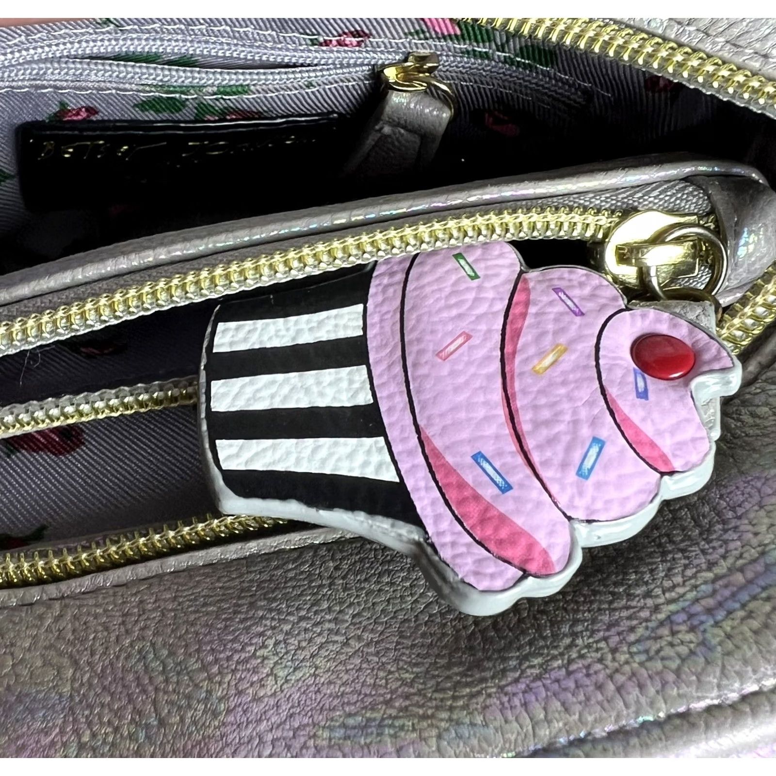 Betsey Johnson Betsey Johnson Purse Womens Mini Iridescent Trolls bag Wallet Size ONE SIZE - 6 Thumbnail