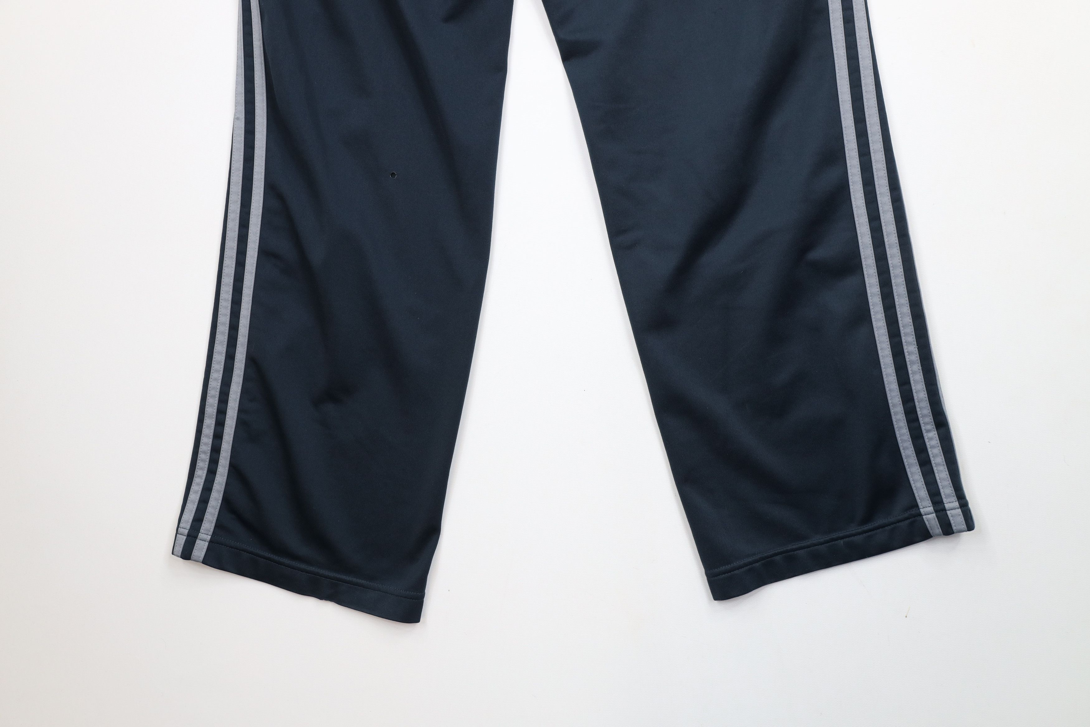 Adidas × Vintage Vintage Adidas Soccer Champions League Wide Leg Sweatpants Size US 32 / EU 48 - 14 Thumbnail