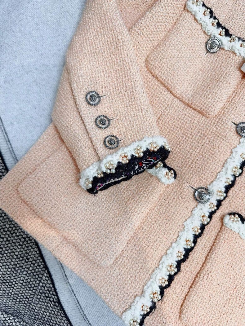Chanel Chanel Pearl Flower Trim Four-Pocket Jacket Size XS / US 0-2 / IT 36-38 - 3 Thumbnail