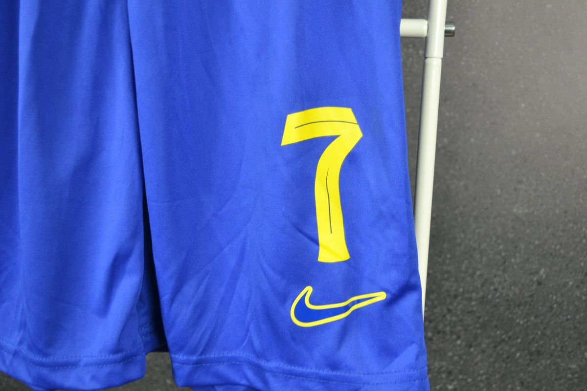 Other Al Nassr Saudi Arabia #7 Ronaldo soccer shorts Nike Size US 34 / EU 50 - 5 Thumbnail