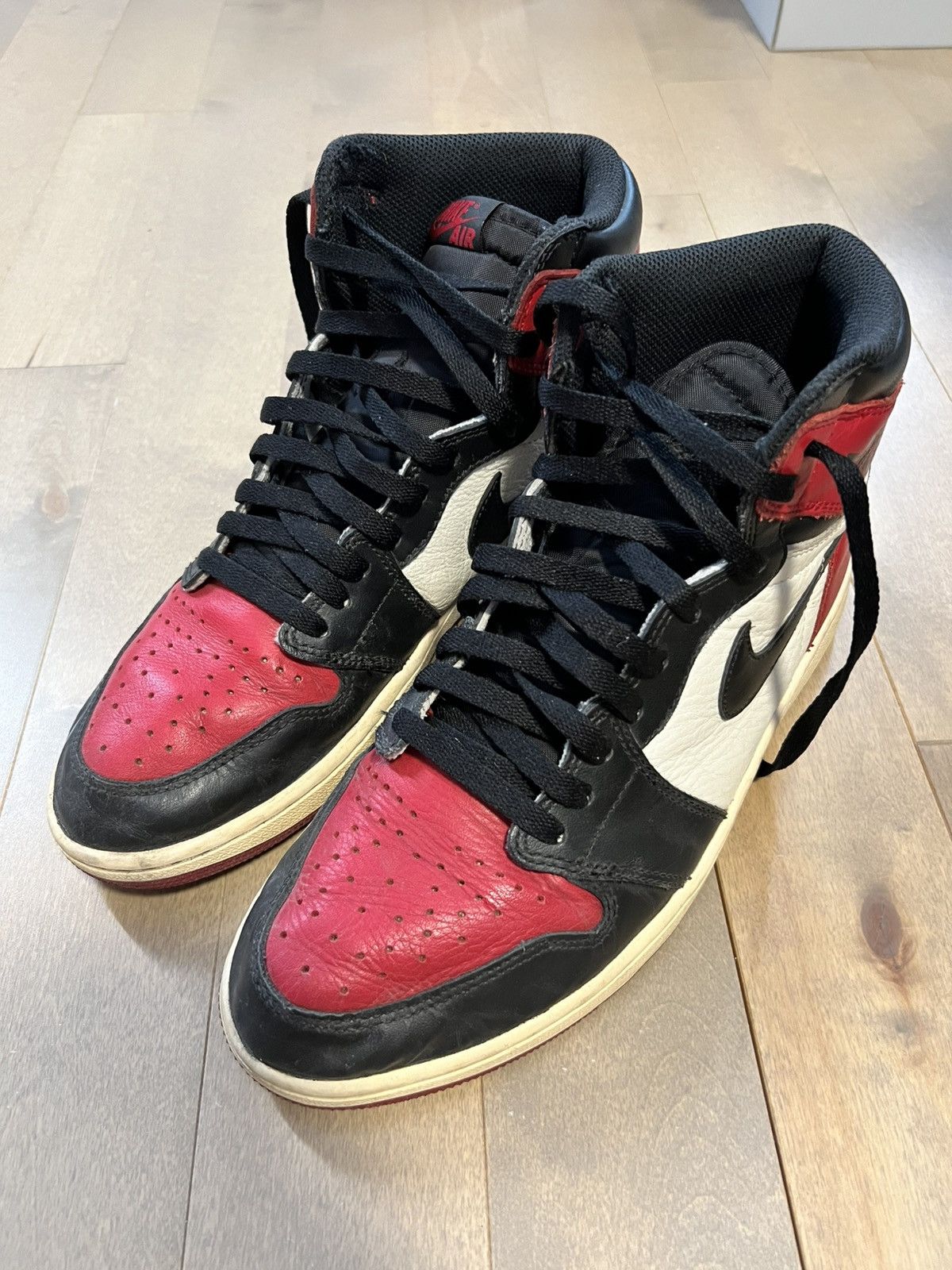 Jordan Brand × Nike Air Jordan 1 Bred Toe Size US 10 / EU 43 - 9 Thumbnail