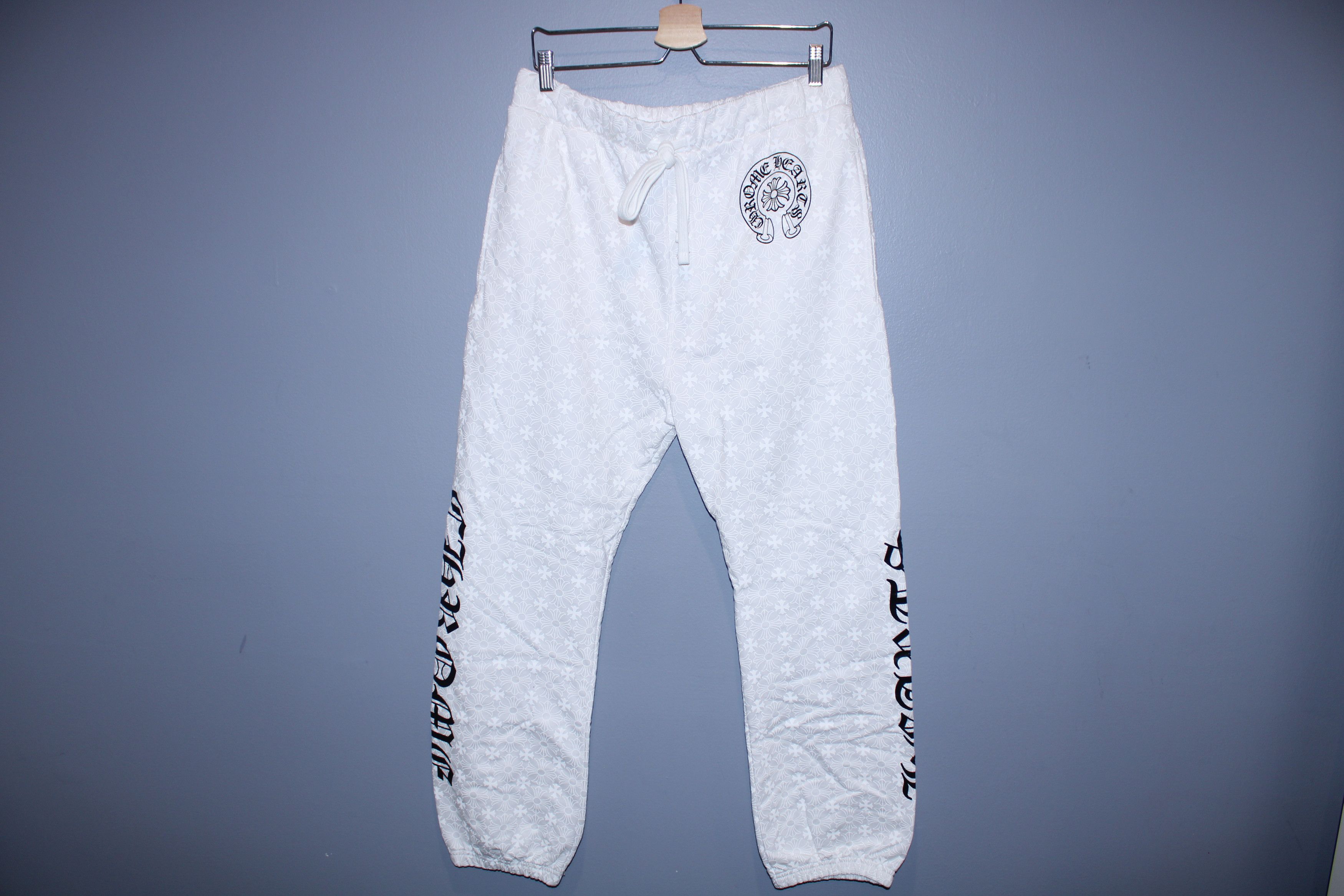 Chrome Hearts Chrome hearts white Monogram Sweatpants Size US 34 / EU 50 - 1 Thumbnail