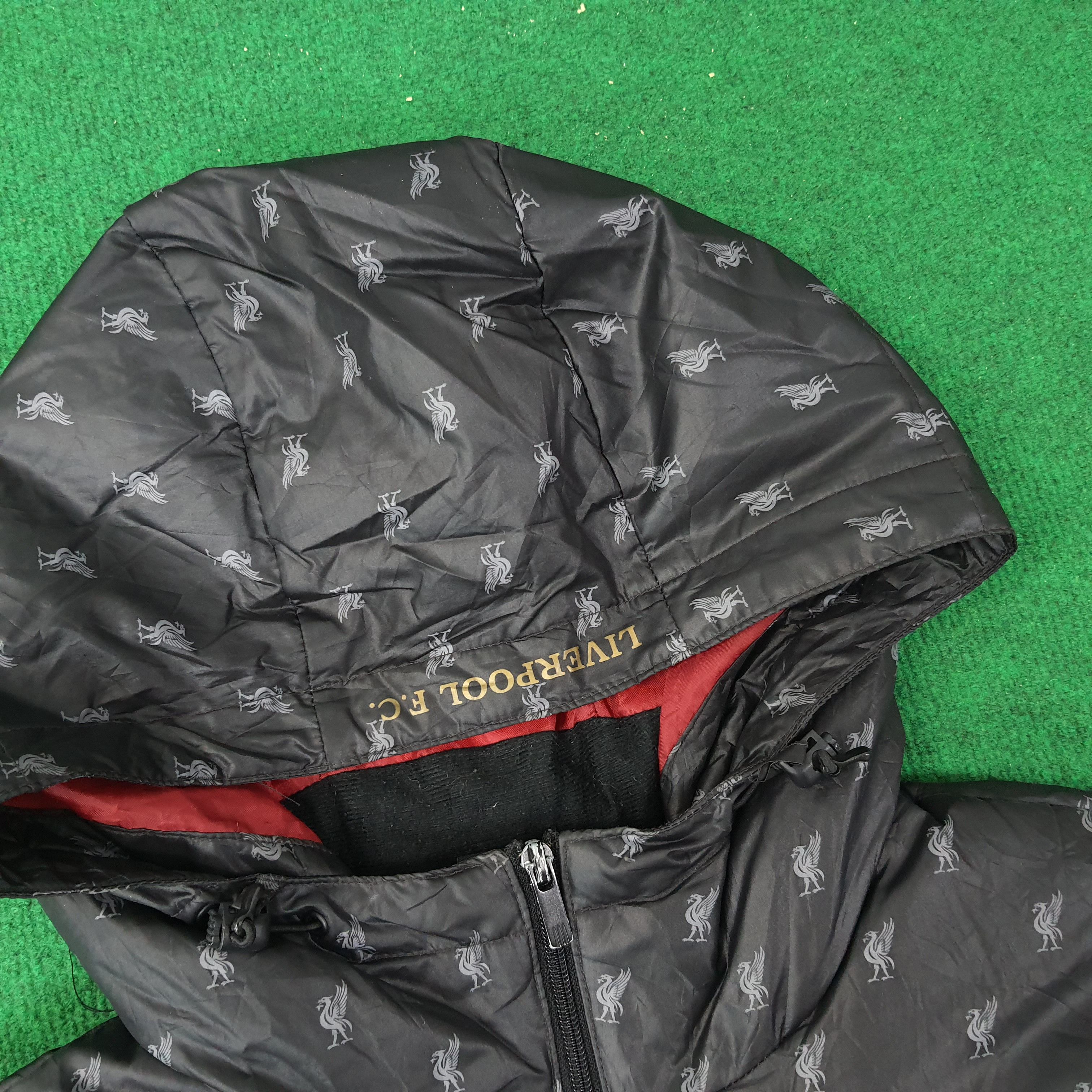 Adidas Vintage Adidas Liverpool F.C Puffer Jacket C262N5 Size US L / EU 52-54 / 3 - 3 Thumbnail