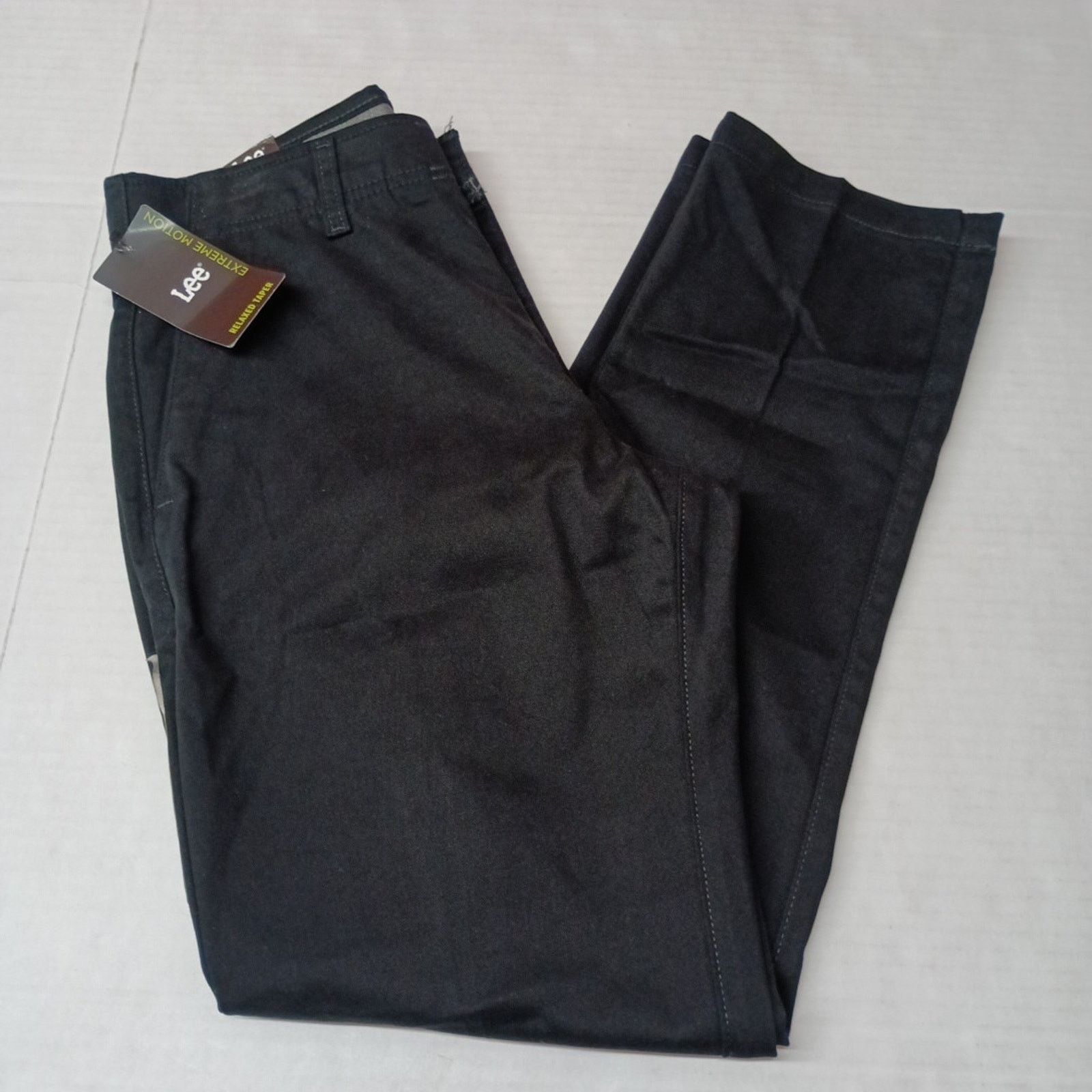 Lee Lee Men's 30x30 Straight Fit Tapered Leg Black Chino Pants Size US 30 / EU 46 - 1 Thumbnail