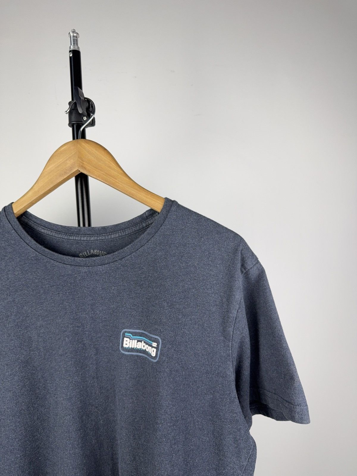 Billabong Retro Y2K 00s Big Logo Surf Sk8 Billabong T Shirt Size US L / EU 52-54 / 3 - 5 Thumbnail