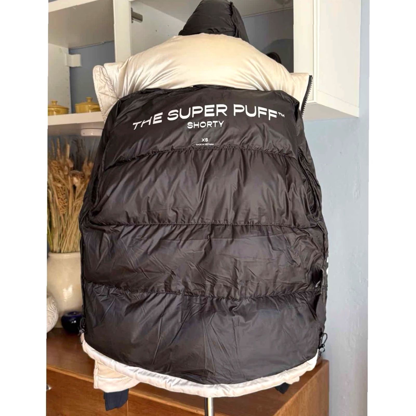 Aritzia The Super Puff Shorty Liquid Shine Birch Down Cropped Puffer Jacket XS Women