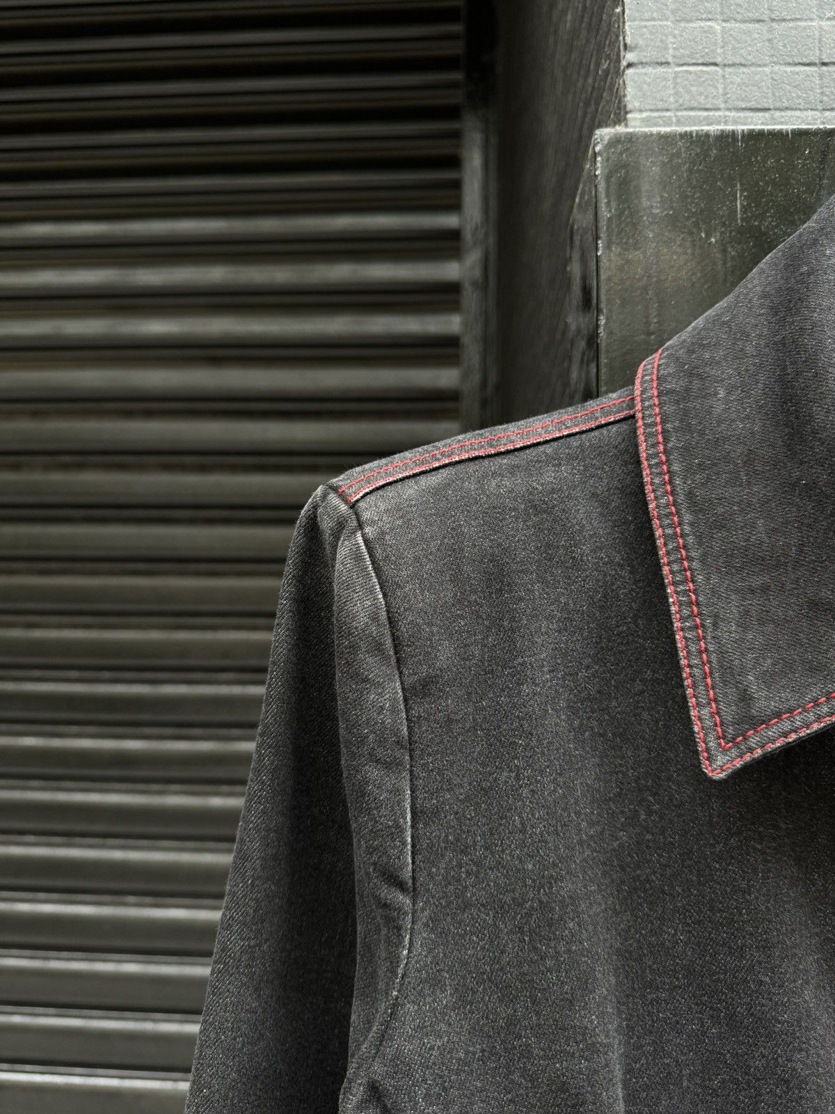Alexander McQueen Alexander McQueen AW98 Victorian Button Tailored Denim Coat Size US S / EU 44-46 / 1 - 4 Thumbnail