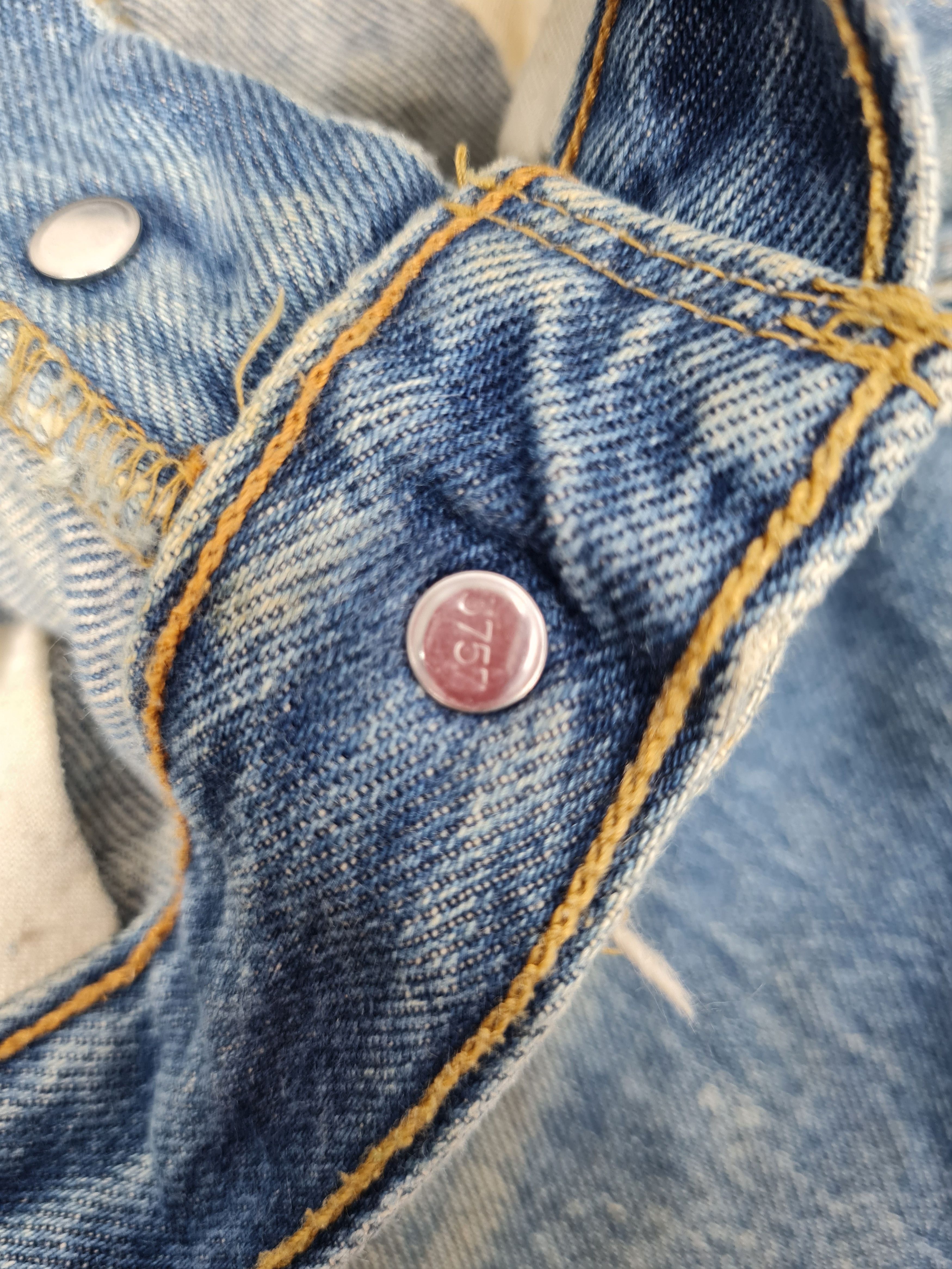 Levi's Vintage Clothing LEVIS 501 Ripped Cropped Stone Wash Jeans L0388 Size 34X27 Size US 34 / EU 50 - 12 Thumbnail