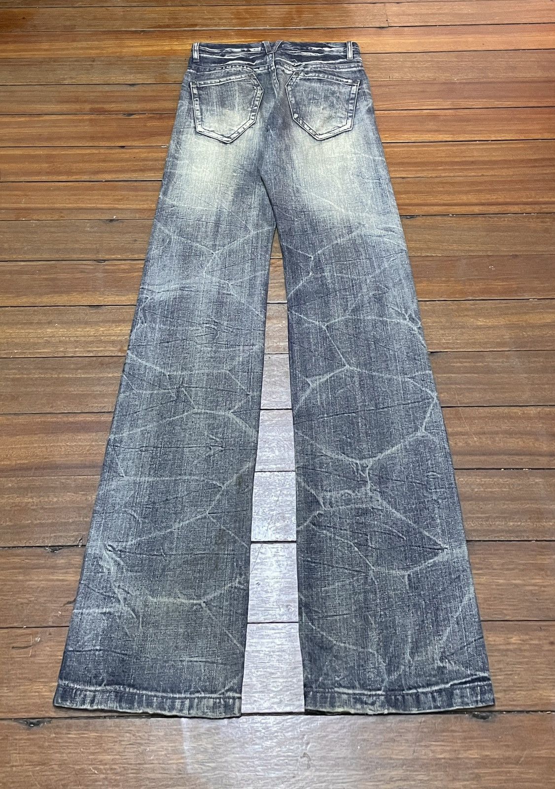 Le Grande Bleu (L.G.B.) Rare Design Vintage Japanese Brand Flared Jeans 1990s Size US 27 - 2 Thumbnail