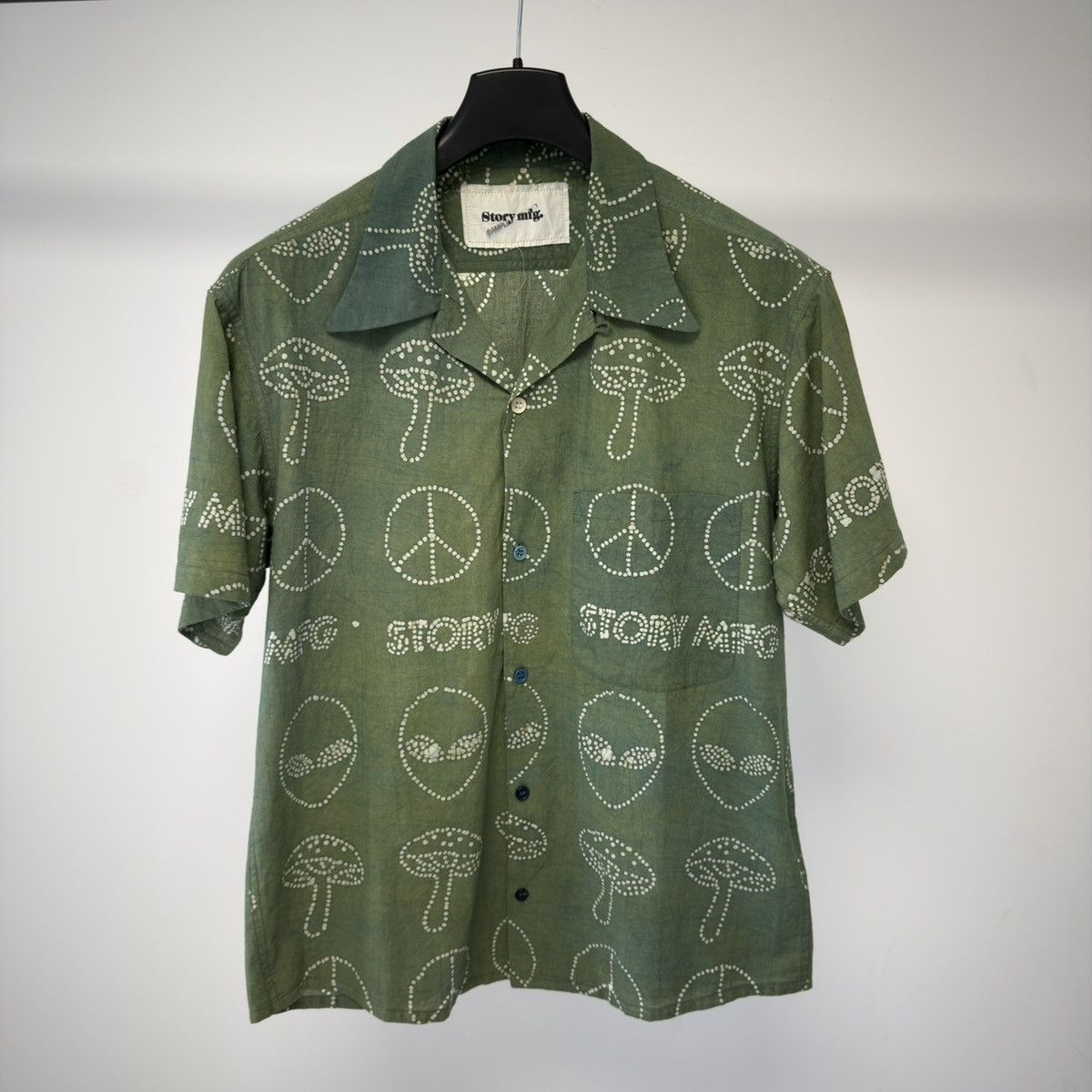 Story Mfg. Sample Alien + Peace Sign Print Shirt Size US M / EU 48-50 / 2 - 1 Thumbnail