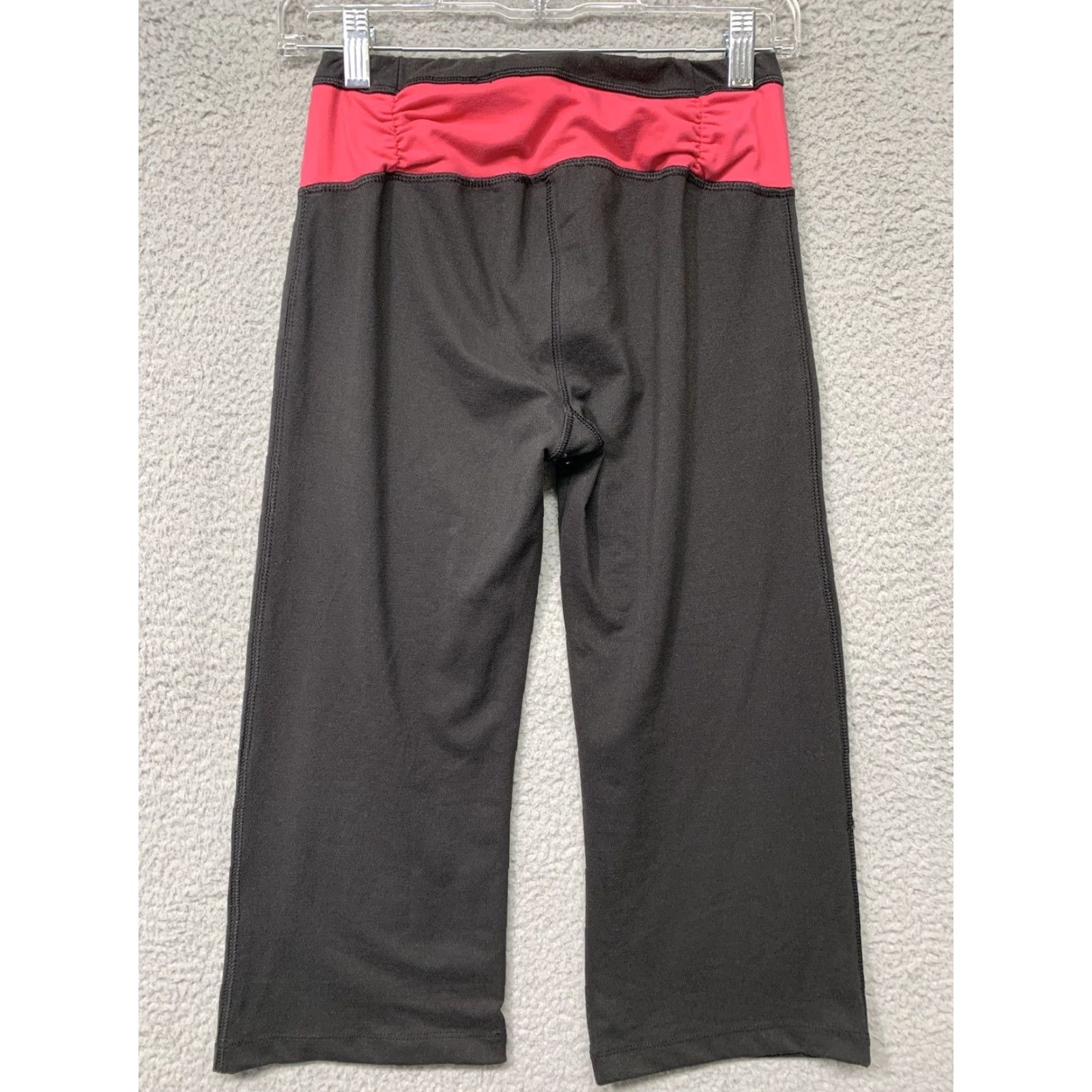 Bally Bally Total Fitness Pants Women’s Small Yoga Athletic Stretch Black Pink Capri Capris Size 28" / US 6 / IT 42 - 5 Thumbnail