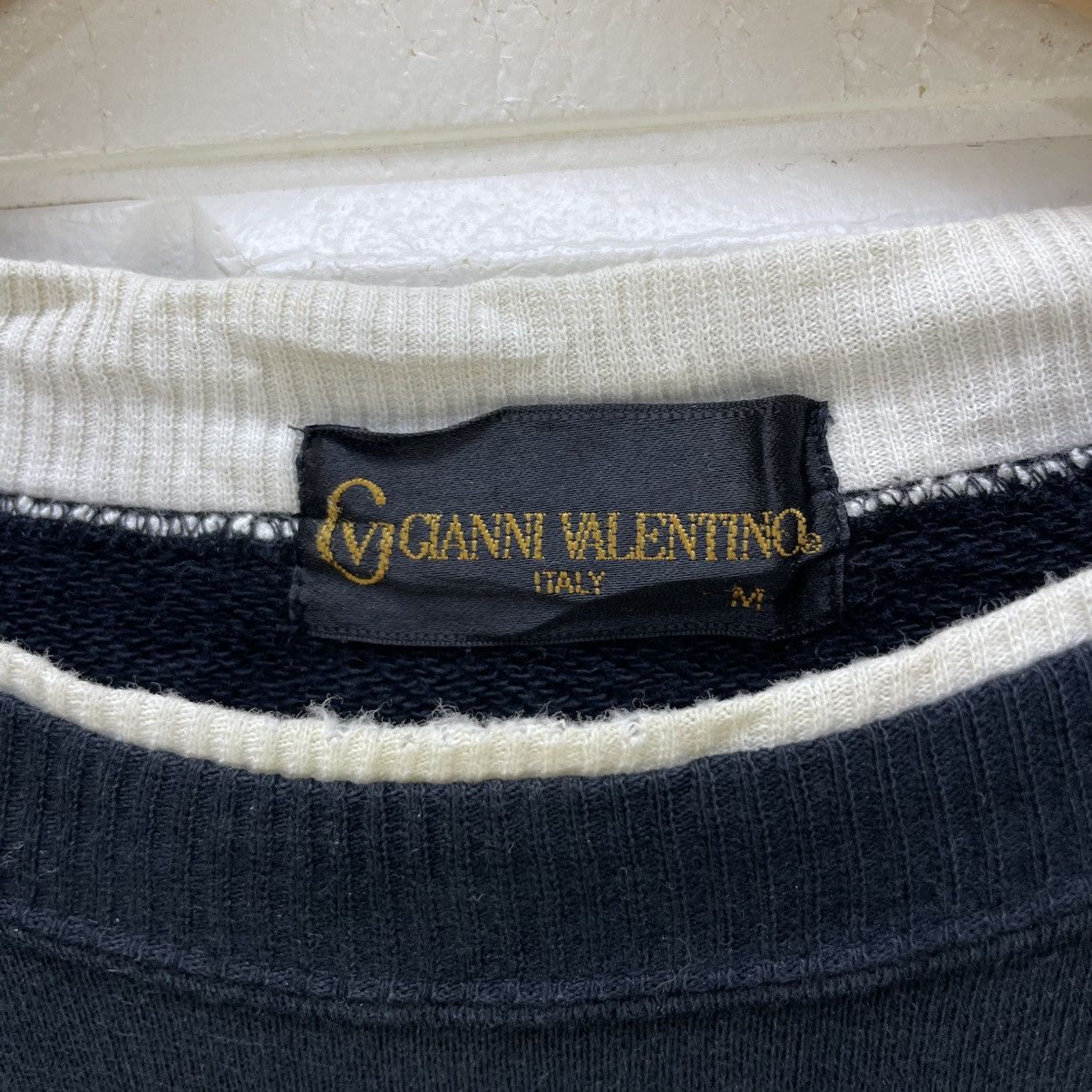 Gianni Valentino 💥Vintage Giani Valentino Center Embroidered Logo Crewneck Size US M / EU 48-50 / 2 - 4 Thumbnail