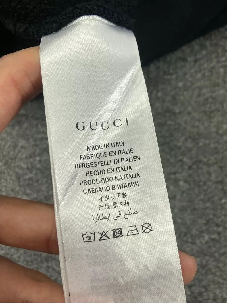 Gucci Gucci Heavy industry sequin pattern embroidery round-neck l Size US S / EU 44-46 / 1 - 7 Thumbnail