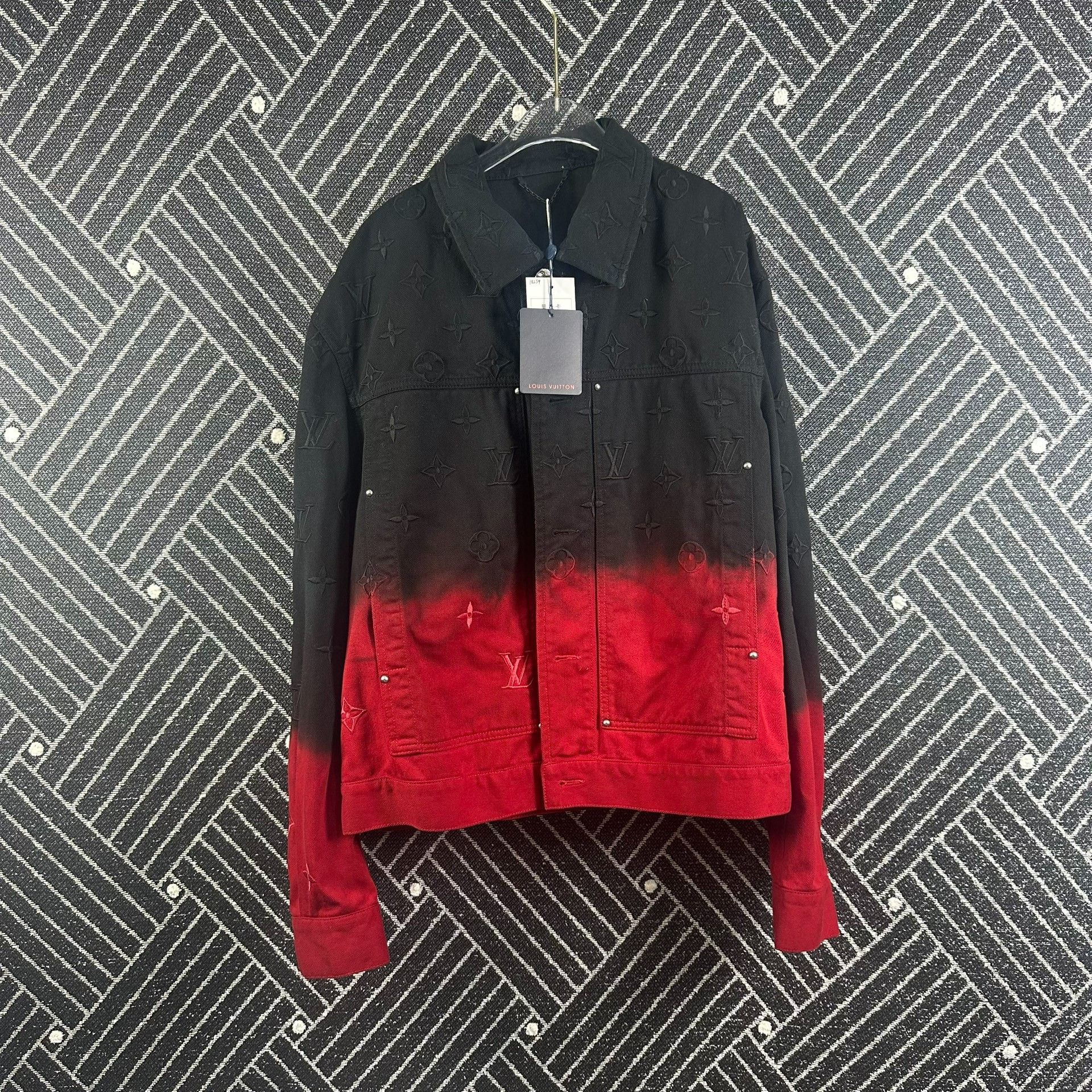 Louis Vuitton Louis Vuitton SS24 Gradient Denim Jacket Size US XL / EU 56 / 4 - 1 Thumbnail