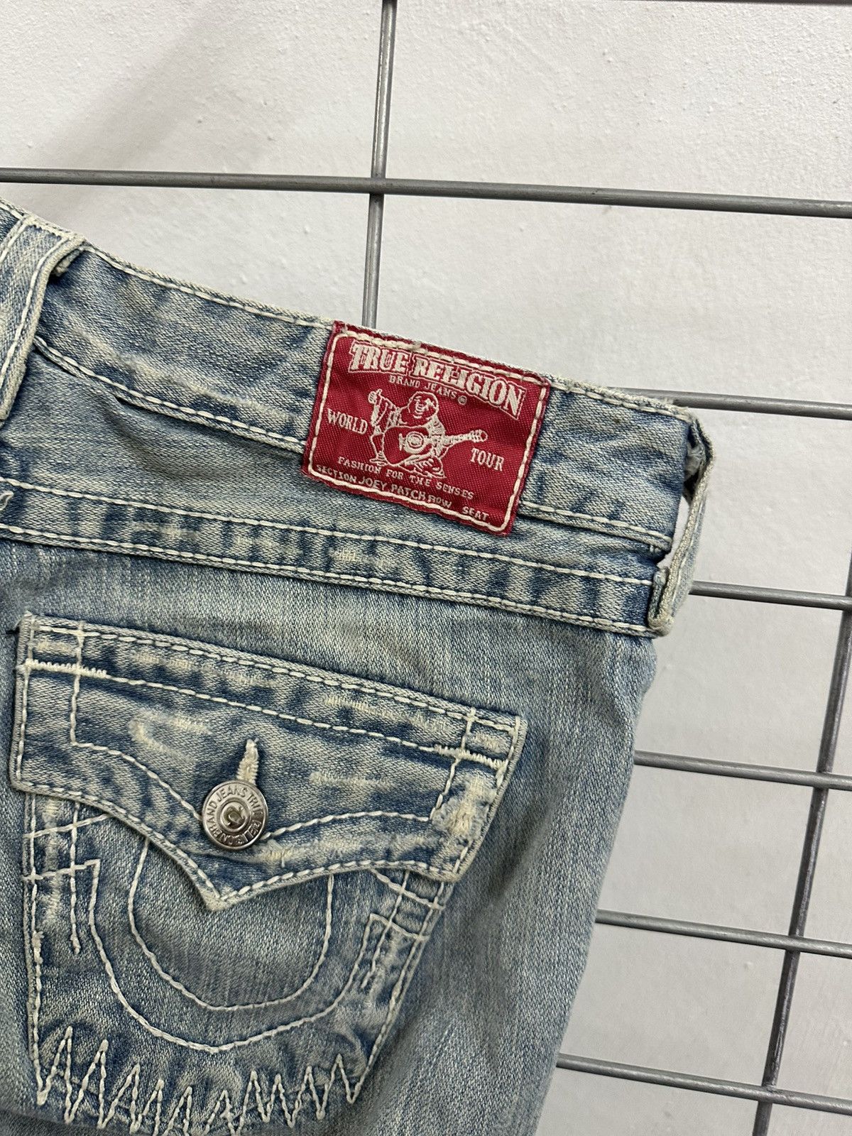 True Religion Rare And Beautiful True Religion Patch Work Flared Jeans Size 26" / US 2 / IT 38 - 16 Thumbnail