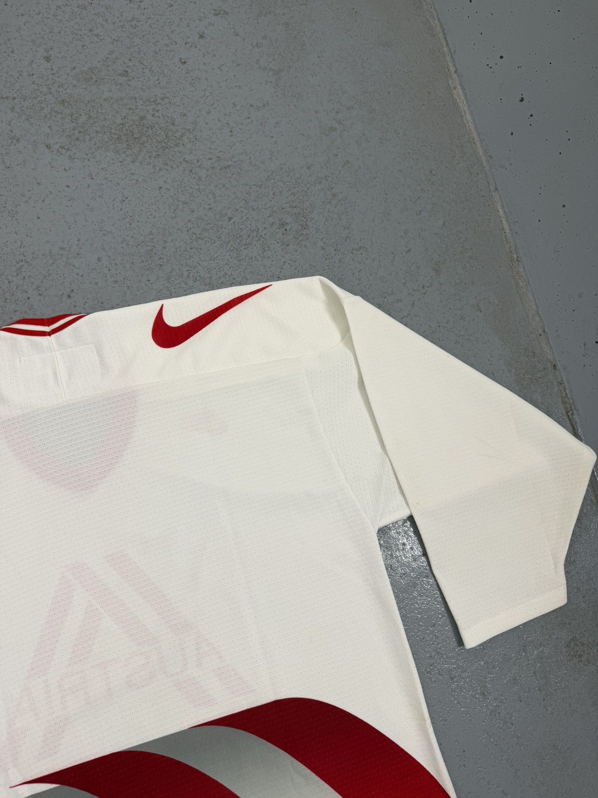 Nike Vintage Nike Austria Hockey NFL Jersey Size US L / EU 52-54 / 3 - 19 Thumbnail
