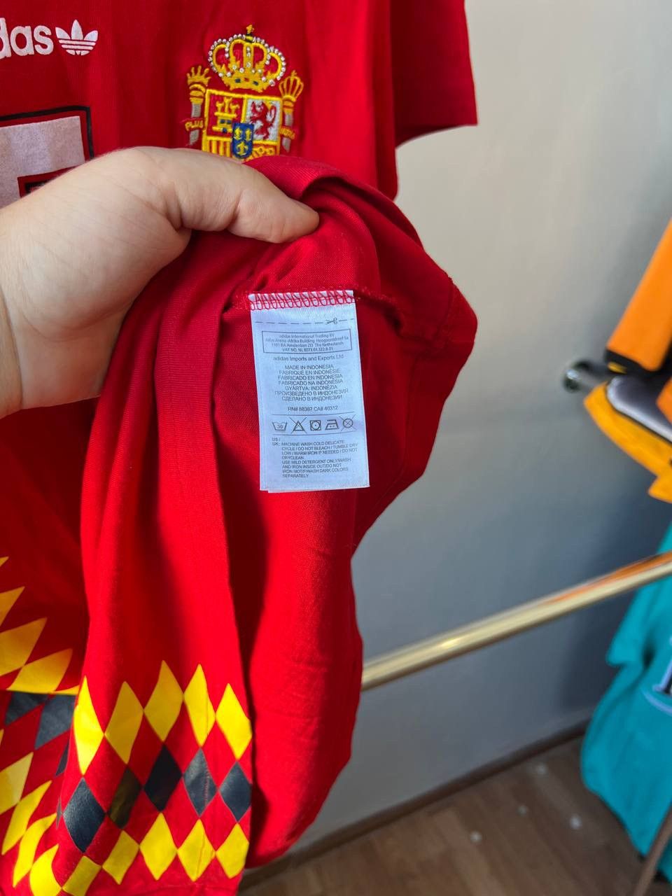 Adidas 1996 SPAIN TEAM OFFICIAL RETRO HONE SOCCER FOOTBALL JERSEY M Size US M / EU 48-50 / 2 - 8 Thumbnail