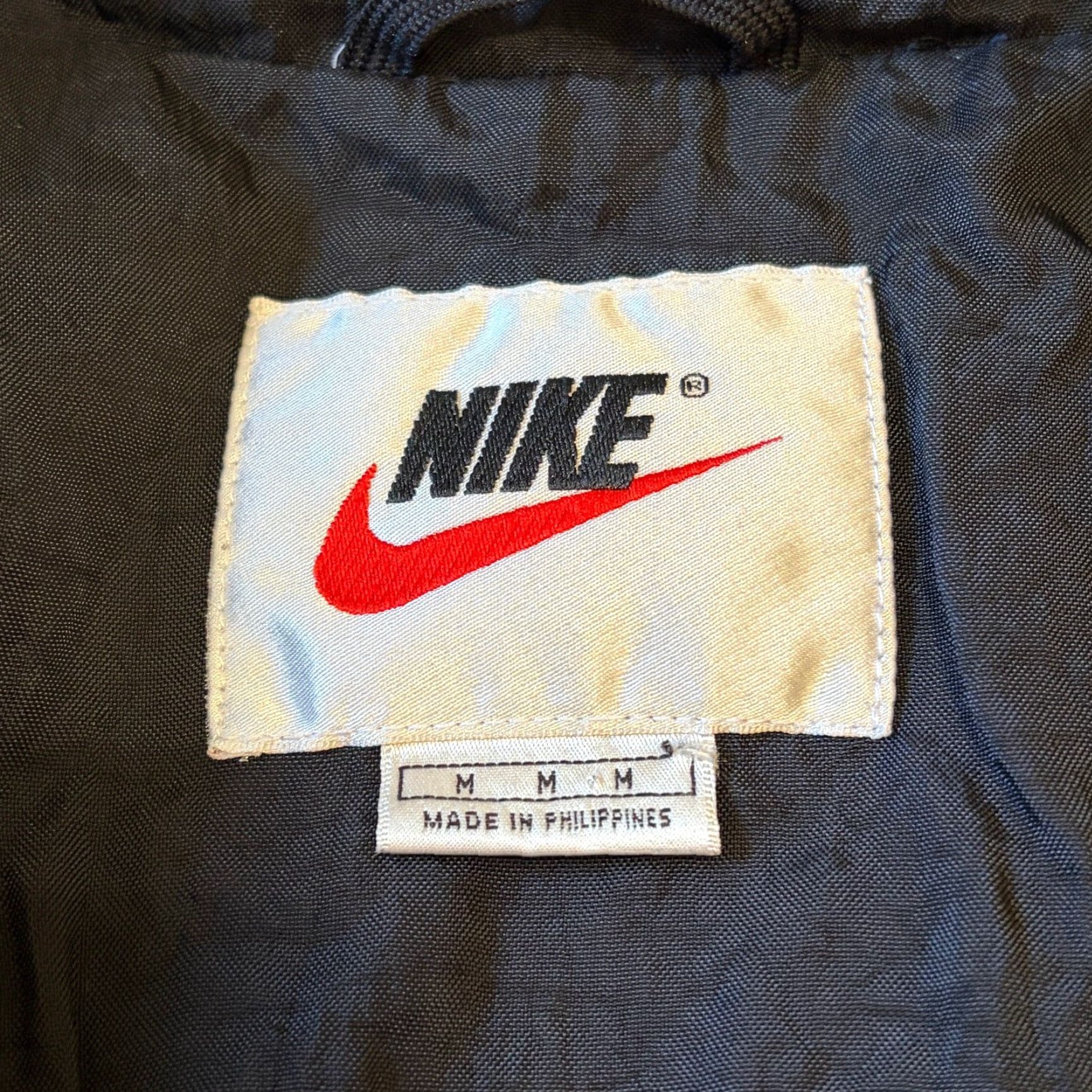 Nike VINTAGE Nike Windbreaker Jacket Mens M Black White Big Swoosh Logo 90s Retro Sports Casual Travel Bestseller Size US M / EU 48-50 / 2 - 3 Thumbnail