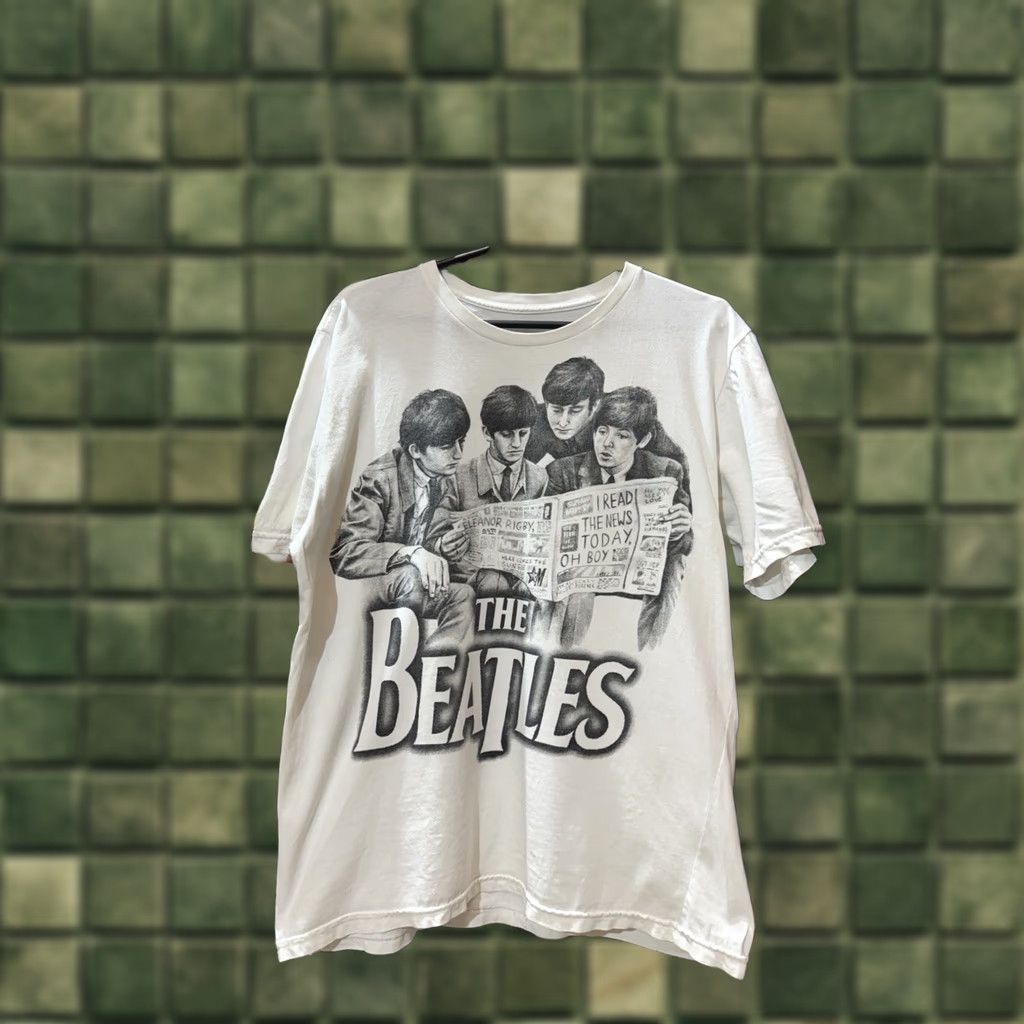 Vintage VINTAGE The Beatles Band White T-Shirt L Men Cotton Marrocus band Shirt Mens 1960s 70s 80s 90s 60s 70s 80s 90s Size US L / EU 52-54 / 3 - 1 Thumbnail