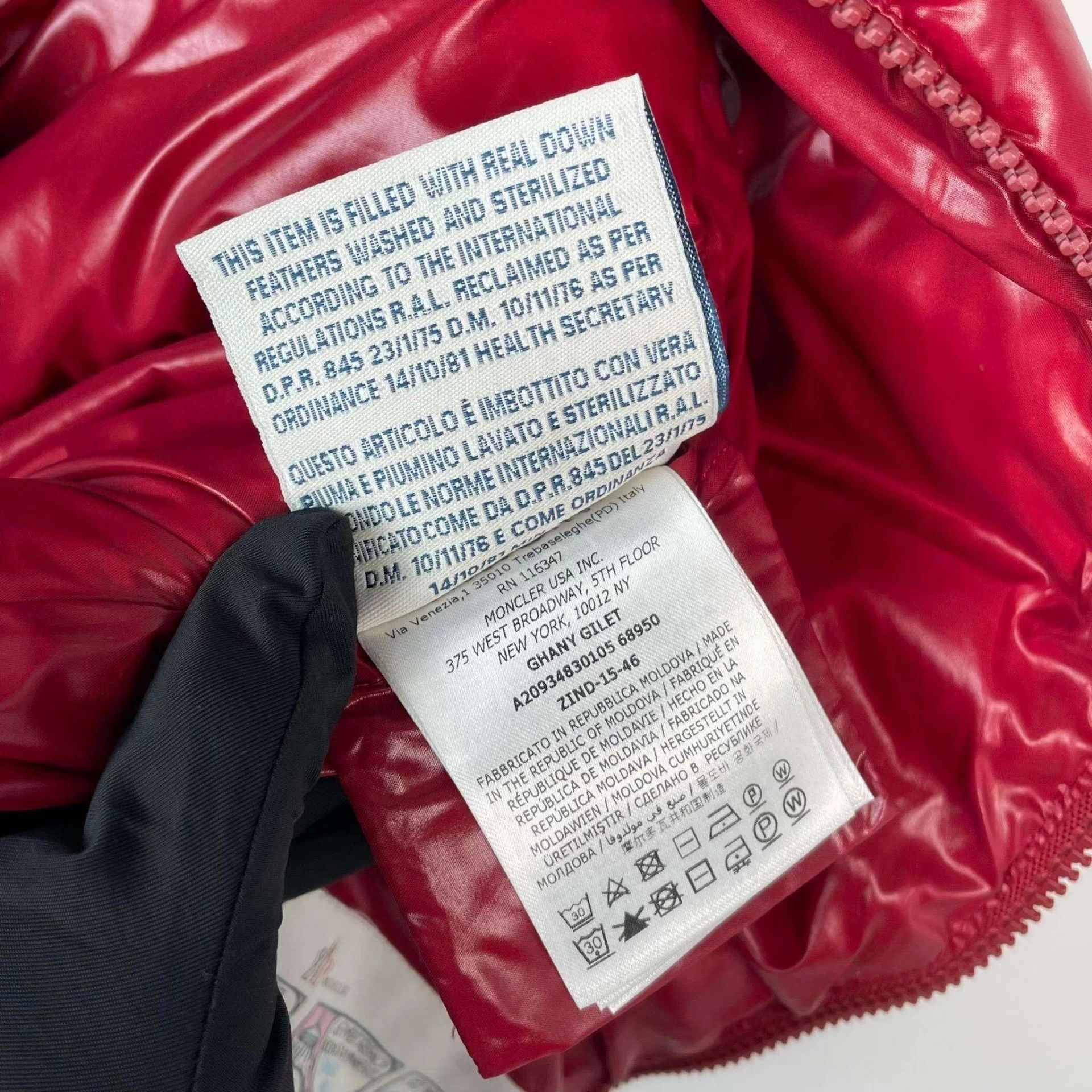 Moncler Moncler down vest Size 1 Red Size US S / EU 44-46 / 1 - 9 Thumbnail