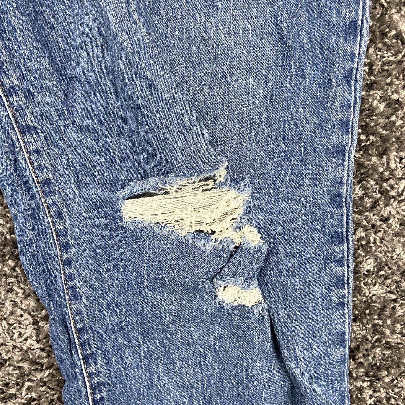 Vintage VINTAGE Universal Thread Jeans Women 14 Blue Distressed Straight Size ONE SIZE - 4 Thumbnail