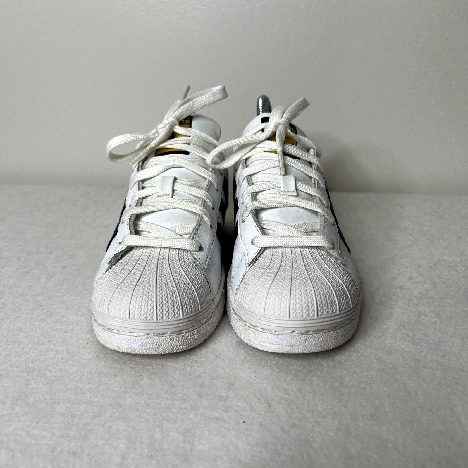 Adidas Adidas Superstars White Original Sneakers Size US 6.5 / IT 36.5 - 2 Thumbnail