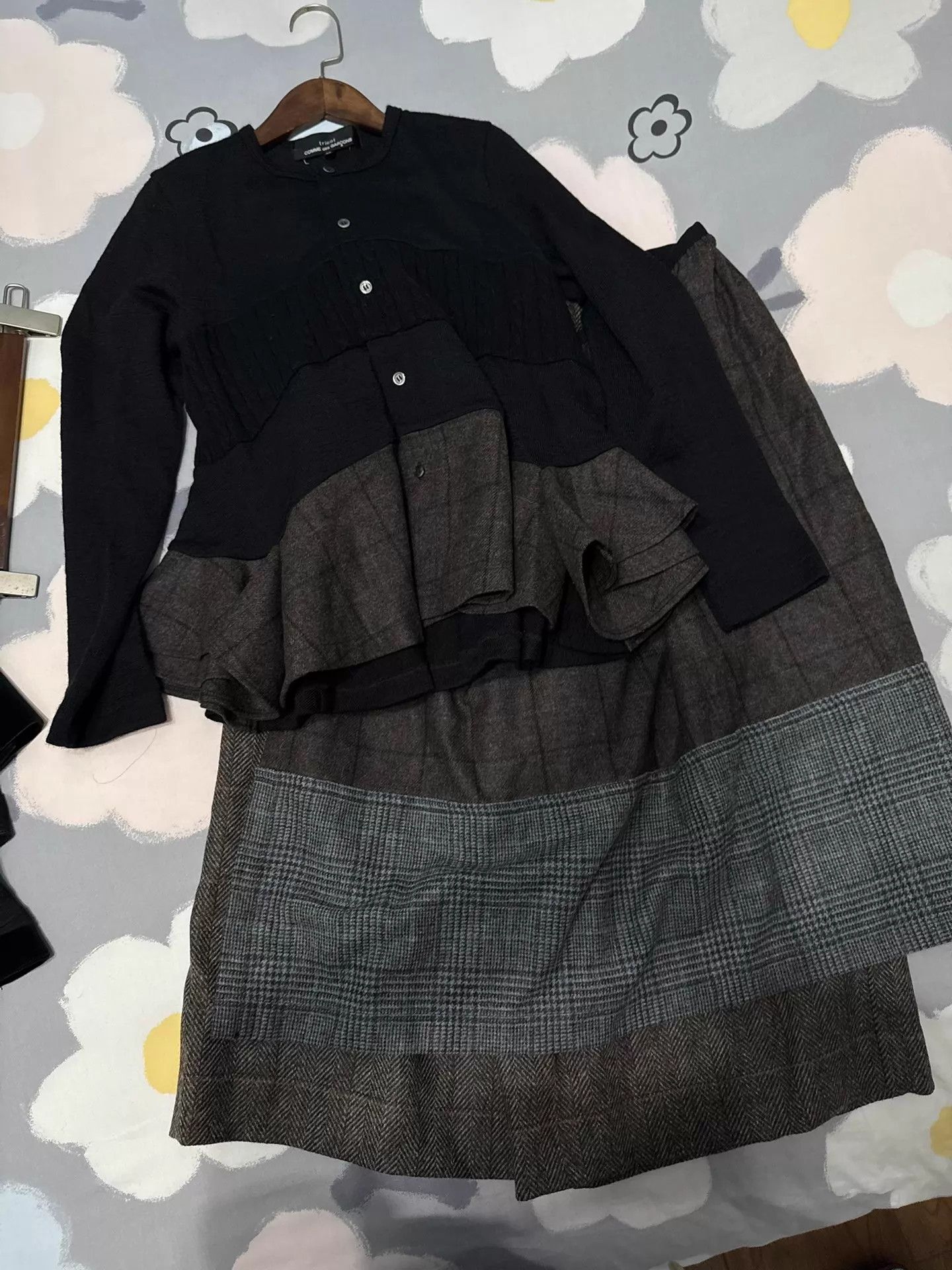 Comme des Garcons Comme des Garçons Outfit 95 New Worn Once Size M / US 6-8 / IT 42-44 - 1 Thumbnail