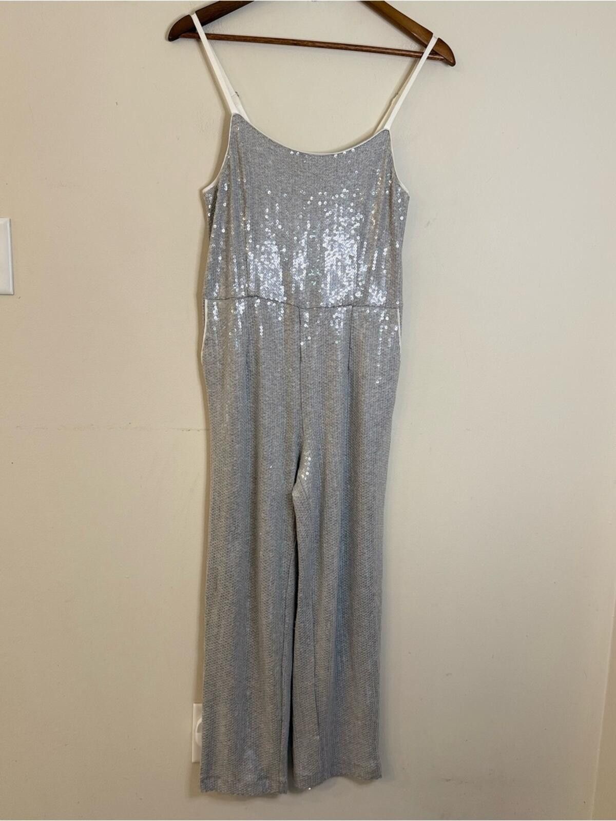 Other Ett:twa Anthropologie silver sequin sleeveless jumpsuit SZ 2 Size 26" / US 2 / IT 38 - 1 Thumbnail