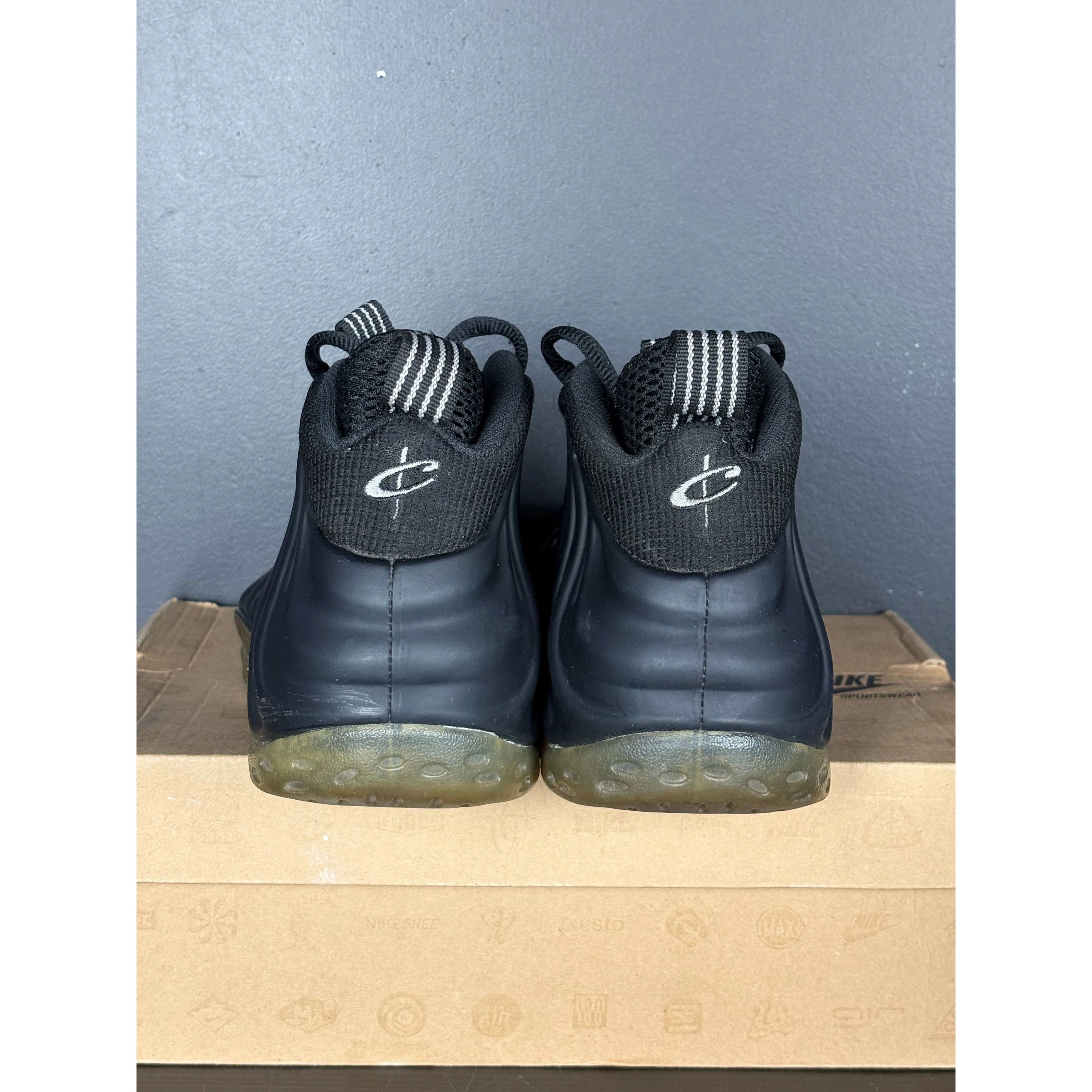 Nike Nike Air Foamposite One "Stealth" **PRE-OWNED** - Size 9 Size US 9 / EU 42 - 3 Thumbnail