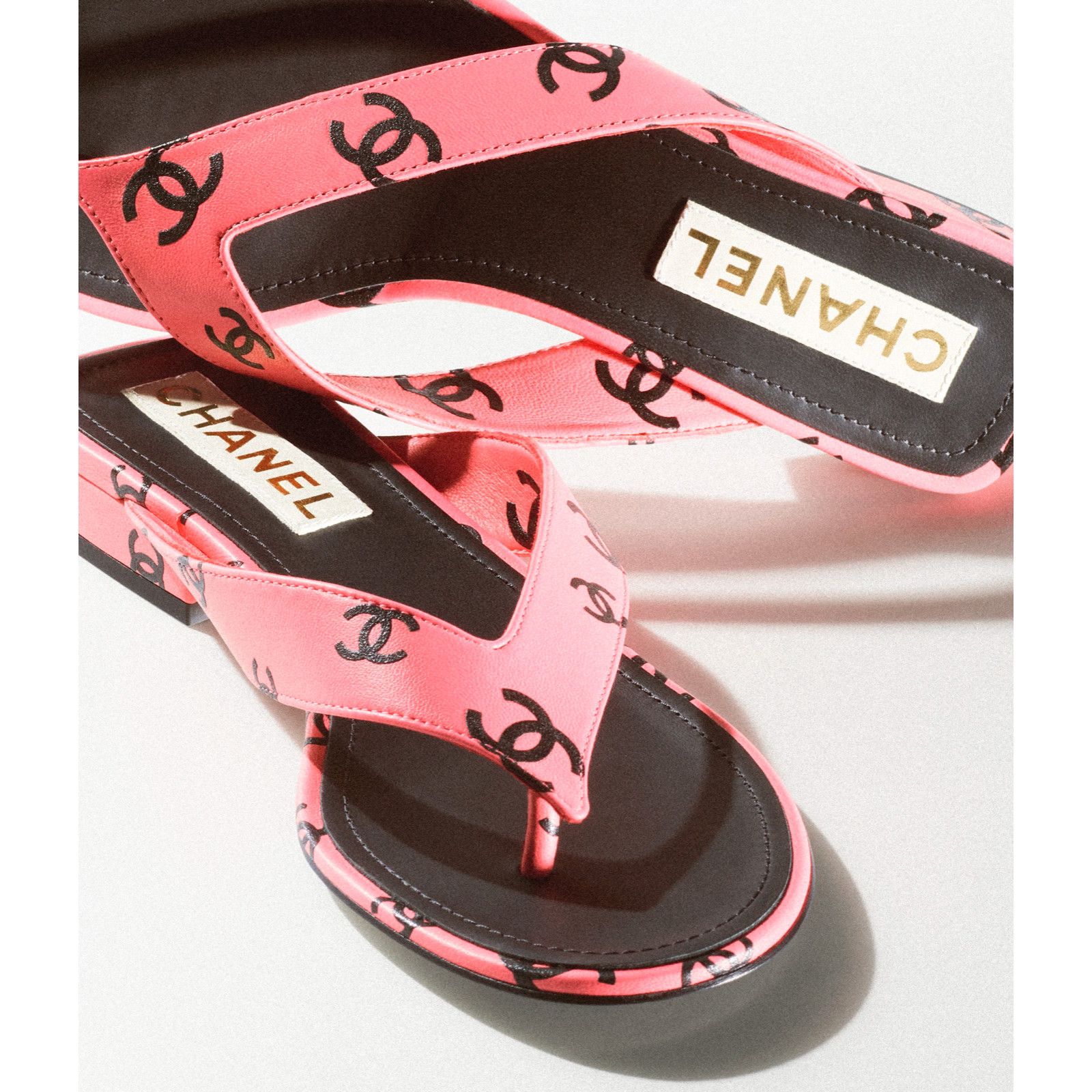 Chanel Chanel 22S Pink Black Printed Lambskin CC Logo Thong Size US 7 / IT 37 - 3 Thumbnail