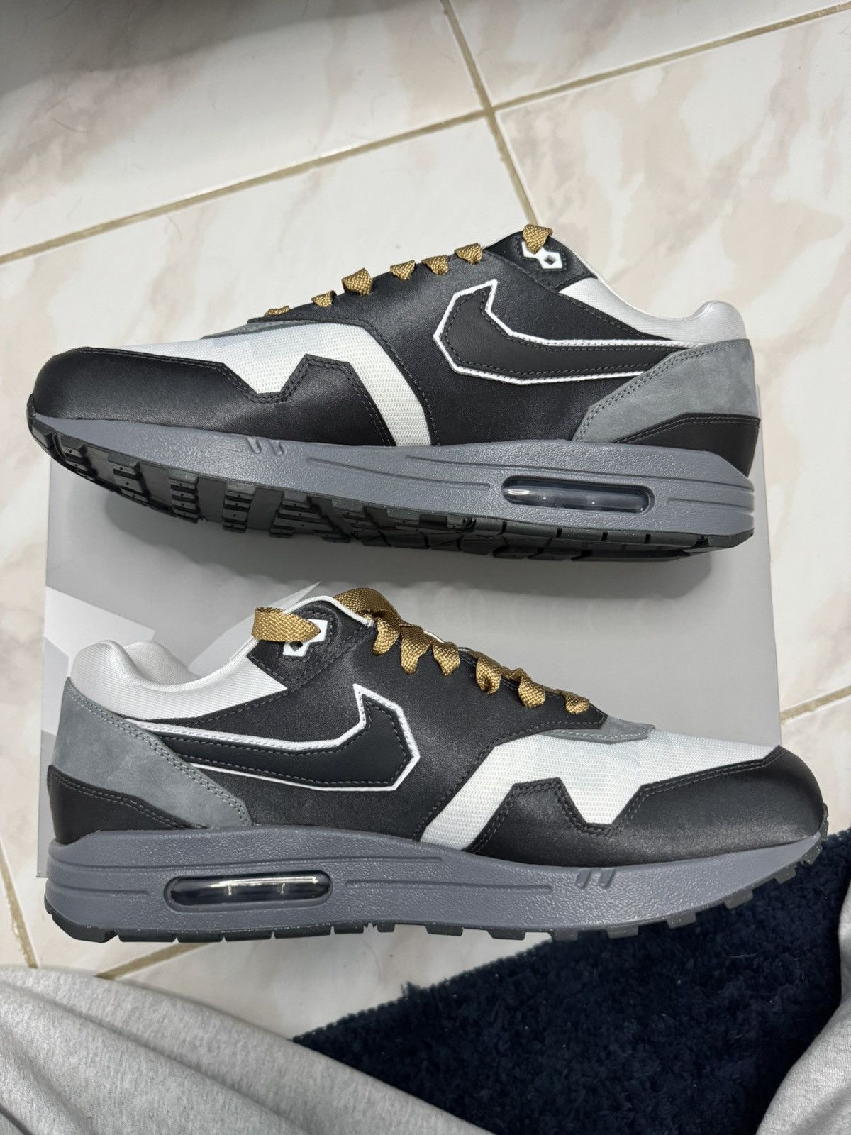 Nike Nike Air Max 1 .SWOOSH Big Head Mode Size 11.5 DS Size US 11.5 / EU 44-45 - 2 Thumbnail