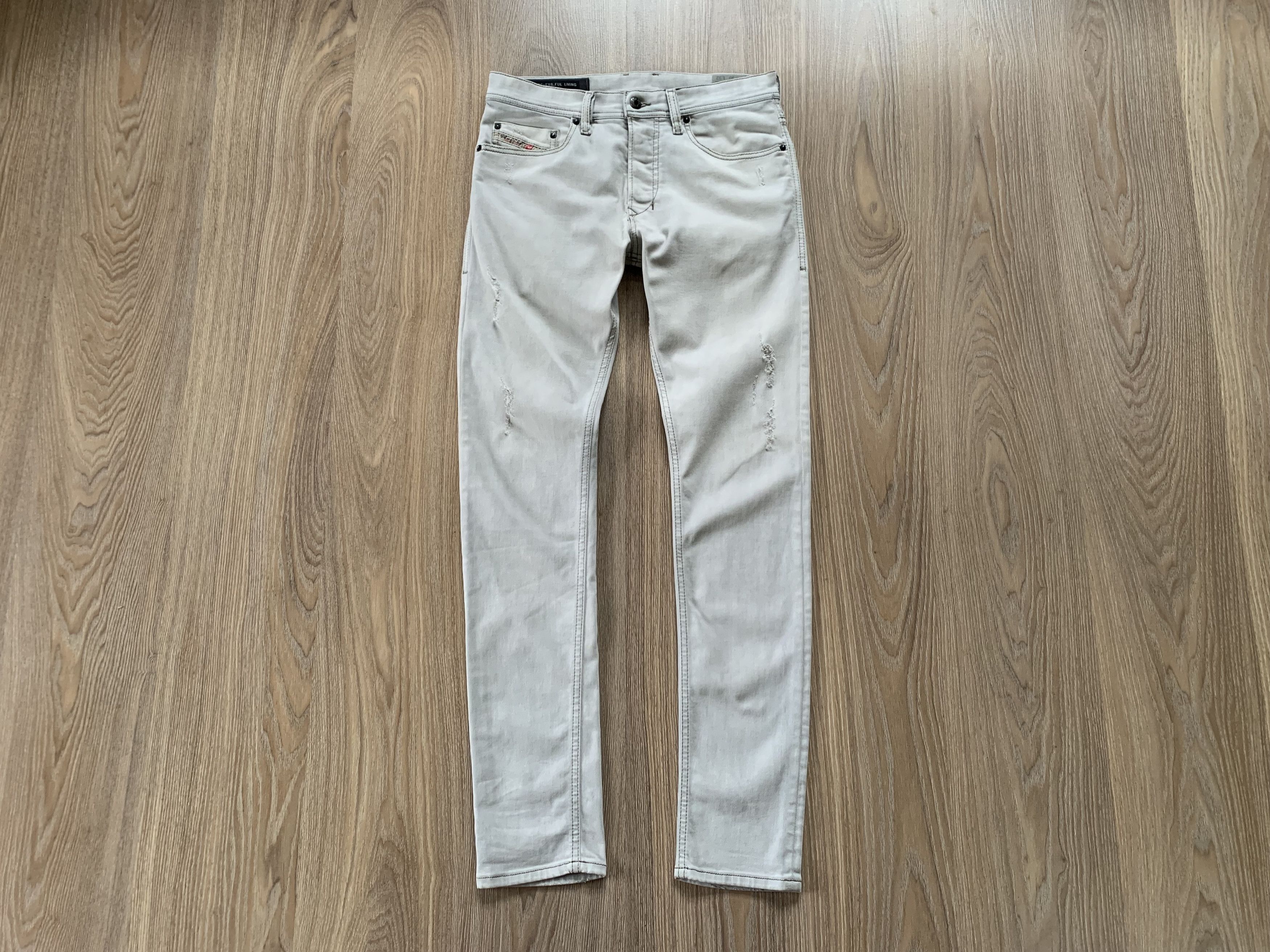 Diesel Diesel Tepphar Slim Carrot Stretch Light Grey Jeans Size US 30 / EU 46 - 1 Thumbnail