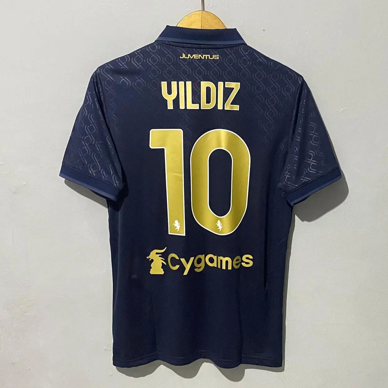Adidas Adidas Trifoil Juventus Third 2024/2025 Kenan Yildiz #10 Size US M / EU 48-50 / 2 - 1 Thumbnail