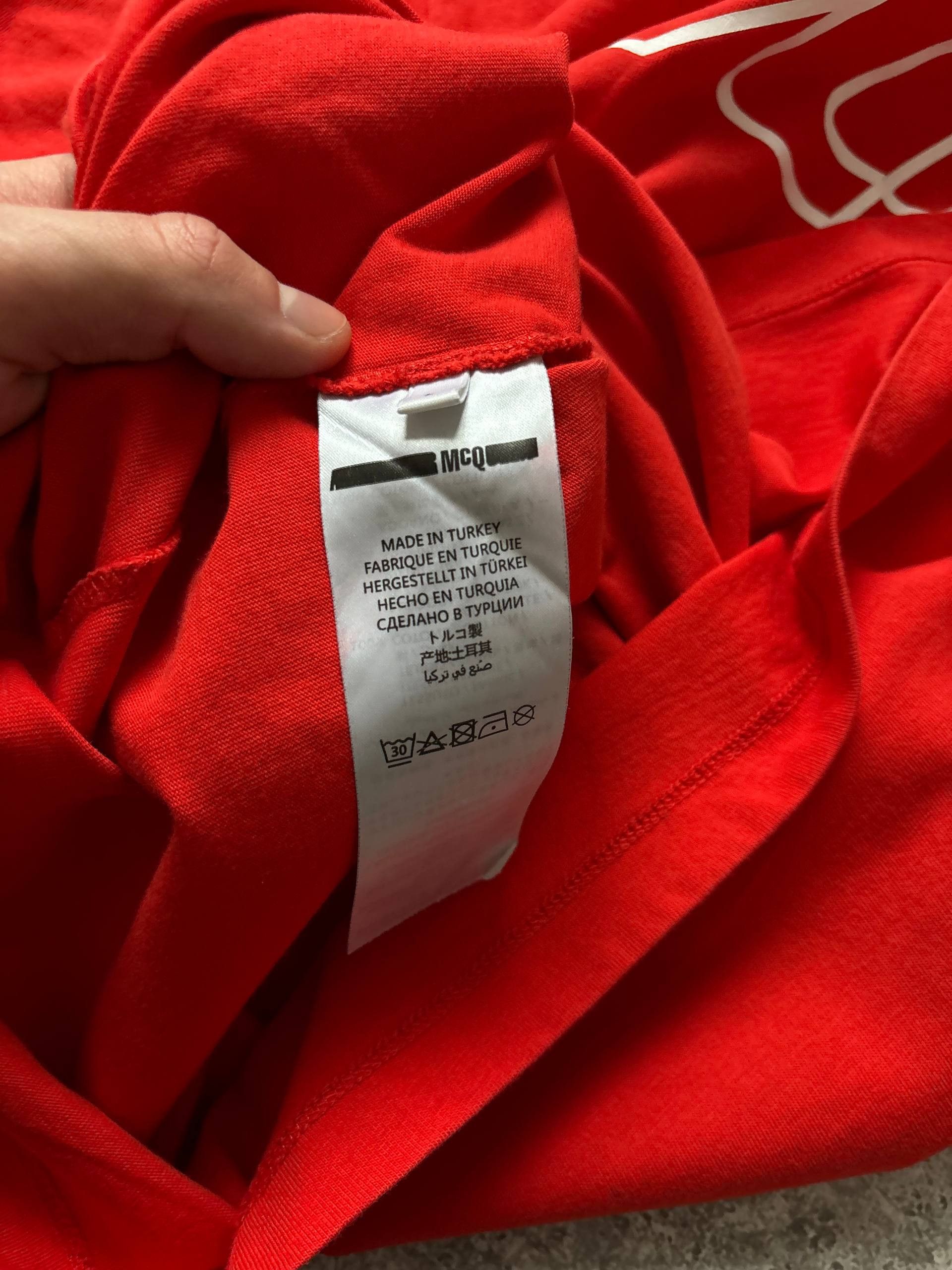 Alexander McQueen ALEXANDER MCQUEEN Logo T-Shirt Size US L / EU 52-54 / 3 - 6 Thumbnail