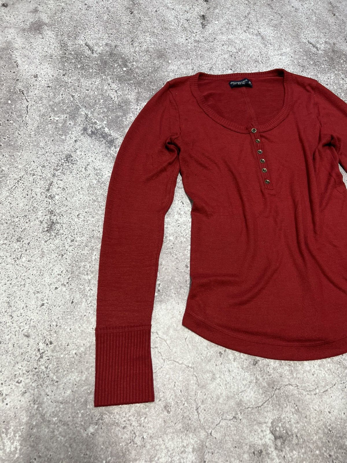 Abercrombie & Fitch y2k abercrombie & fitch 2000’s red long sleeve henley top Size M / US 6-8 / IT 42-44 - 4 Thumbnail