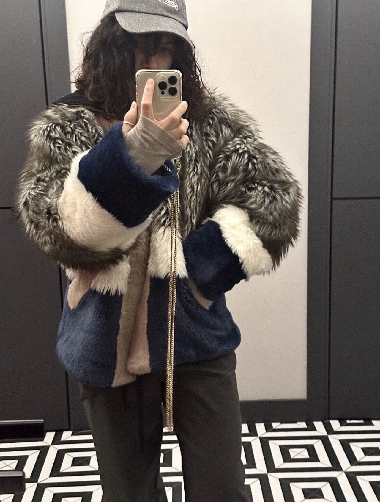 Dolce & Gabbana Dolce&Gabbana Faux Fur Iconic Coat Jacket Size L / US 10 / IT 46 - 2 Thumbnail
