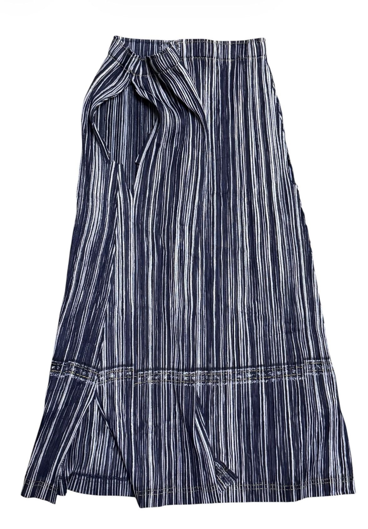 Pleats Please Issey Miyake Pleats Please Issey Miyake Skirt Denim Prints Size 28" / US 6 / IT 42 - 4 Thumbnail