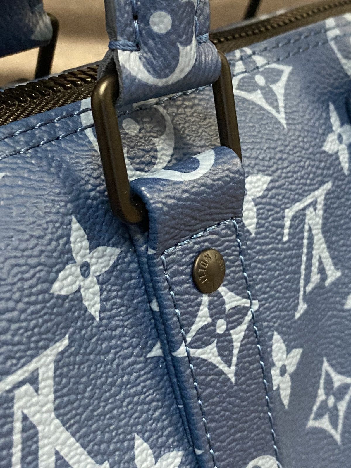 Louis Vuitton Louis Vuitton blue monogram keepall 25 bag Size ONE SIZE - 8 Thumbnail