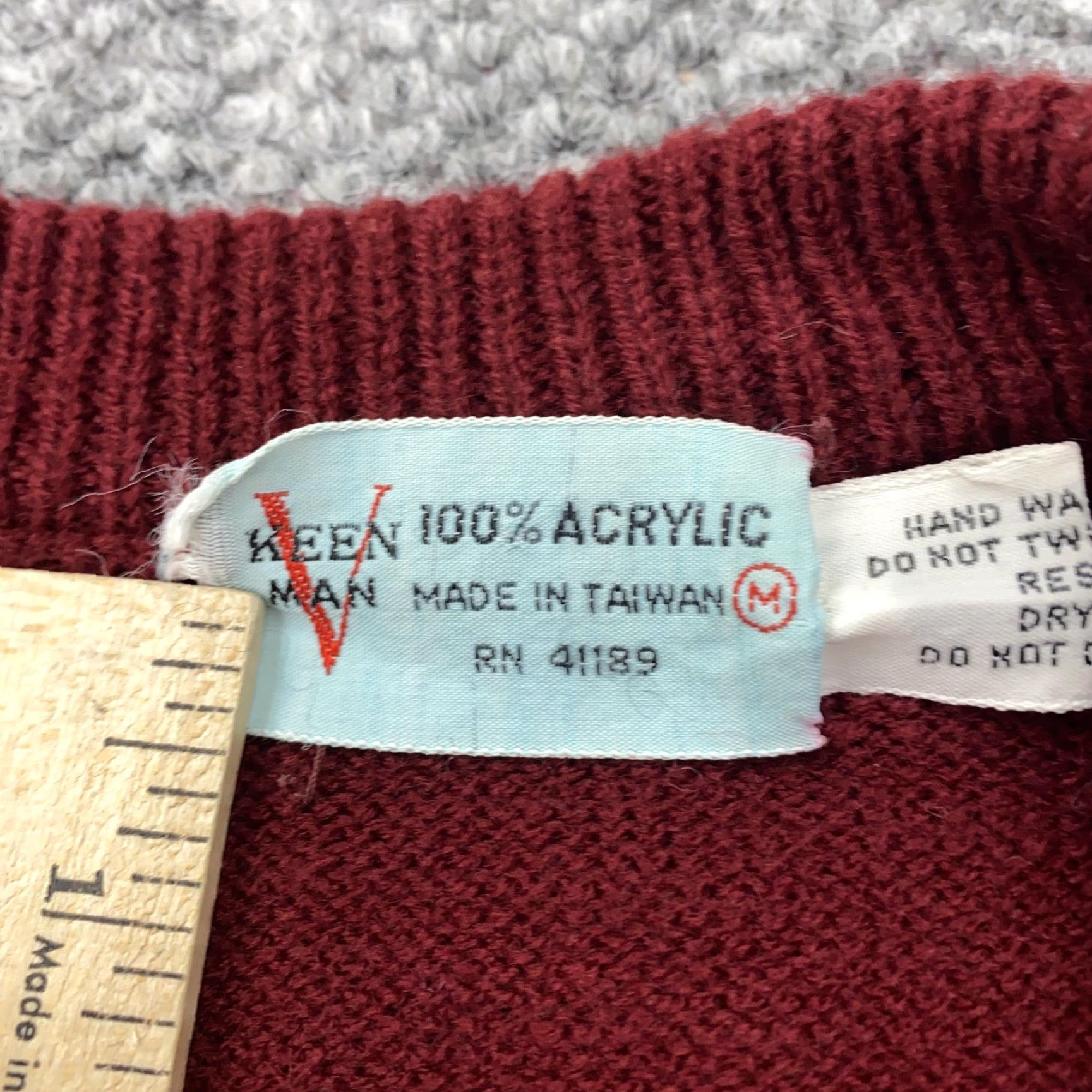KEEN VINTAGE Keen Mens Sweater Vest Cardigan Knit Red Medium Pockets V-Neck 70s Ivy League Retro Grunge Admirers Mens Size US M / EU 48-50 / 2 - 5 Thumbnail