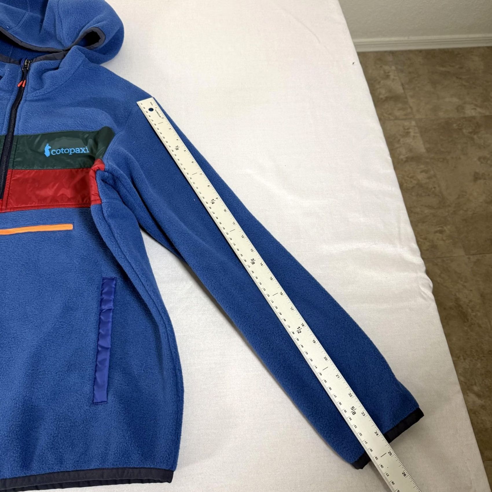 Cotopaxi Cotopaxi Jacket Mens Small Blue Fleece 1/2 Zip Hooded Colorblock Pullover Hiking Casual Winter Fall Travel Size US S / EU 44-46 / 1 - 6 Thumbnail