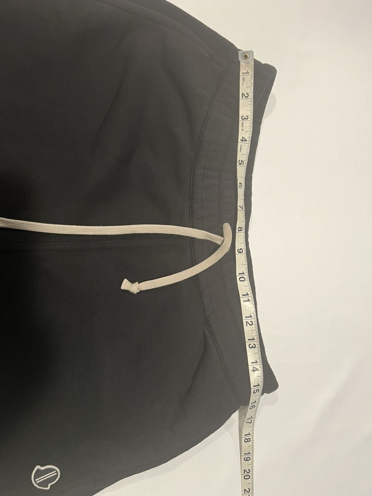 Rick Owens Rick Owens Moncler joggers shorts. M. $690 Size US 34 / EU 50 - 3 Thumbnail