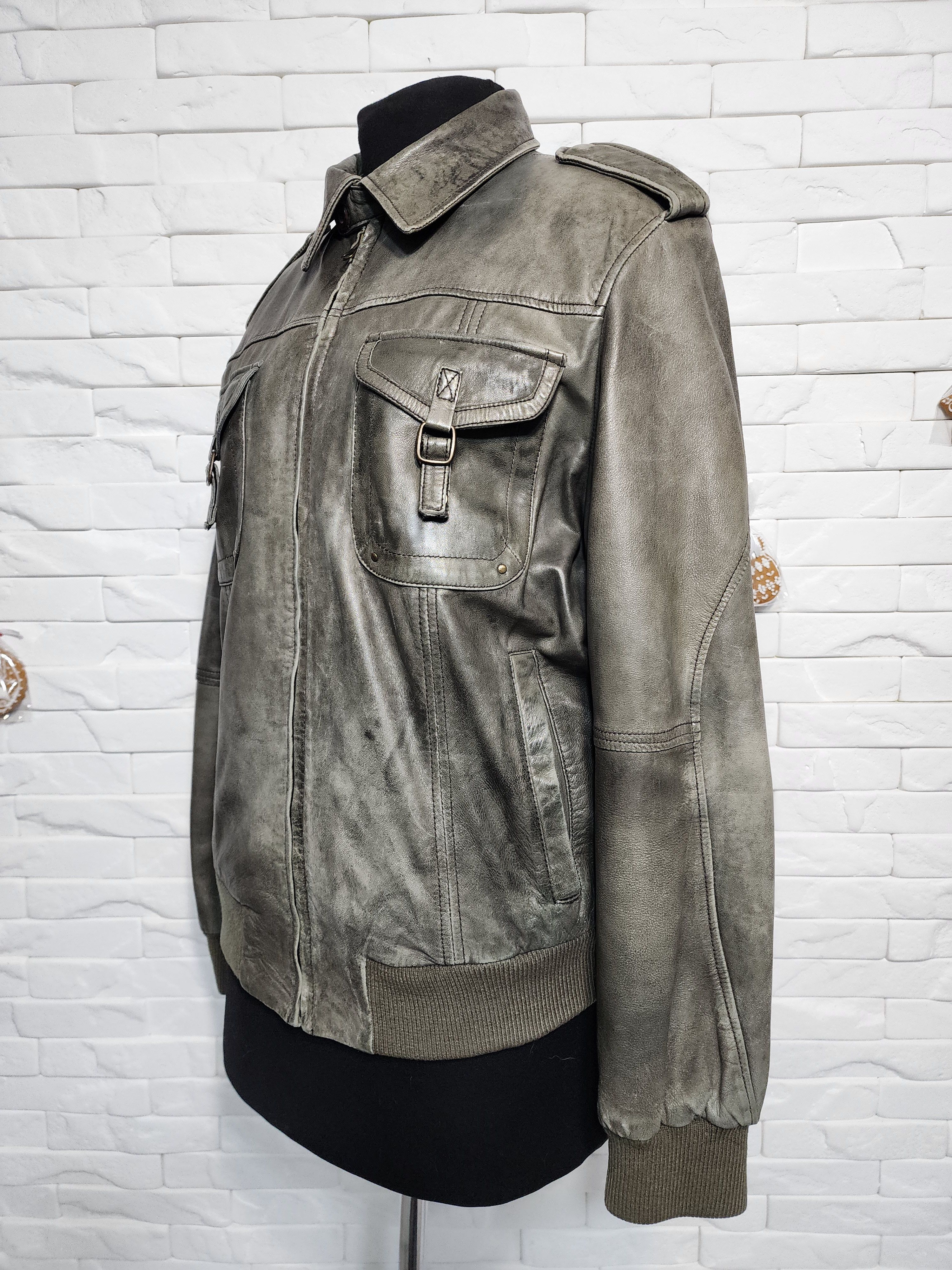 Uniqlo Gray Leather Men's Jacket: Zip Front, Size US M / EU 48-50 / 2 - 3 Thumbnail