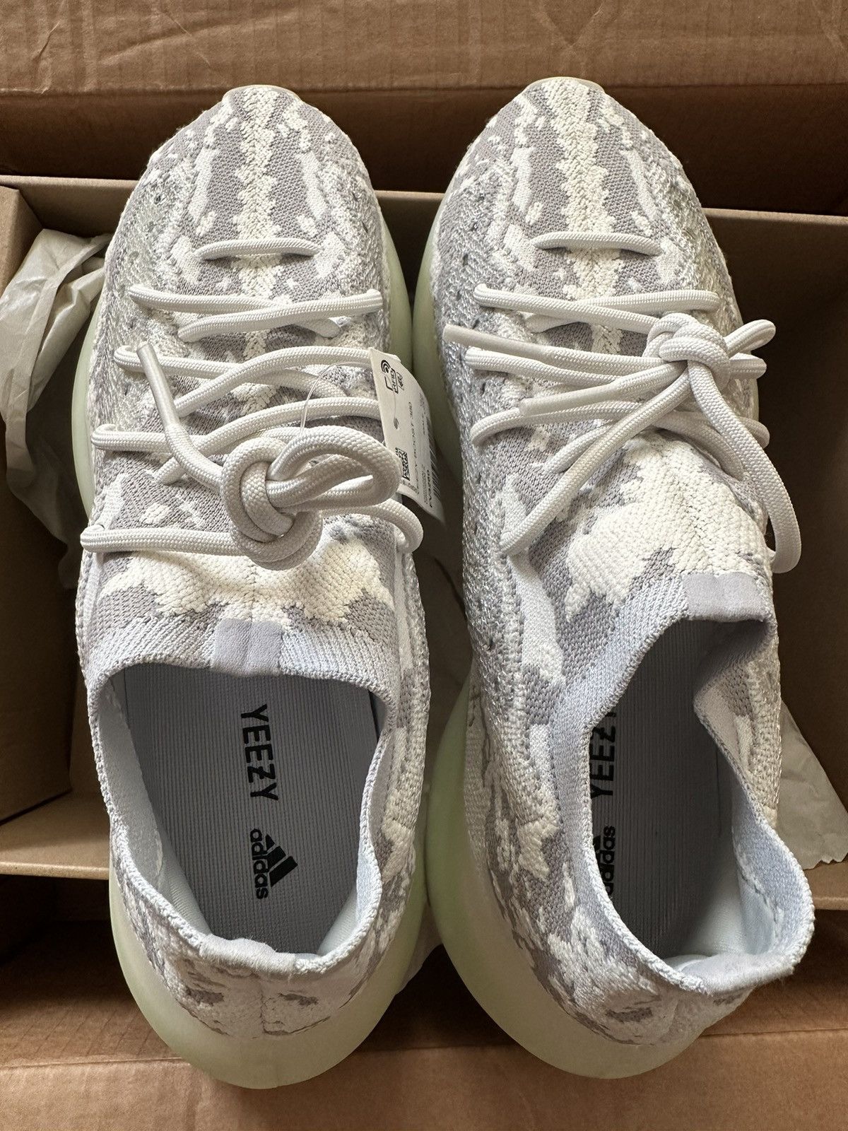 Adidas × Kanye West Yeezy Boost 380 Alien Size US 11 / EU 44 - 7 Thumbnail