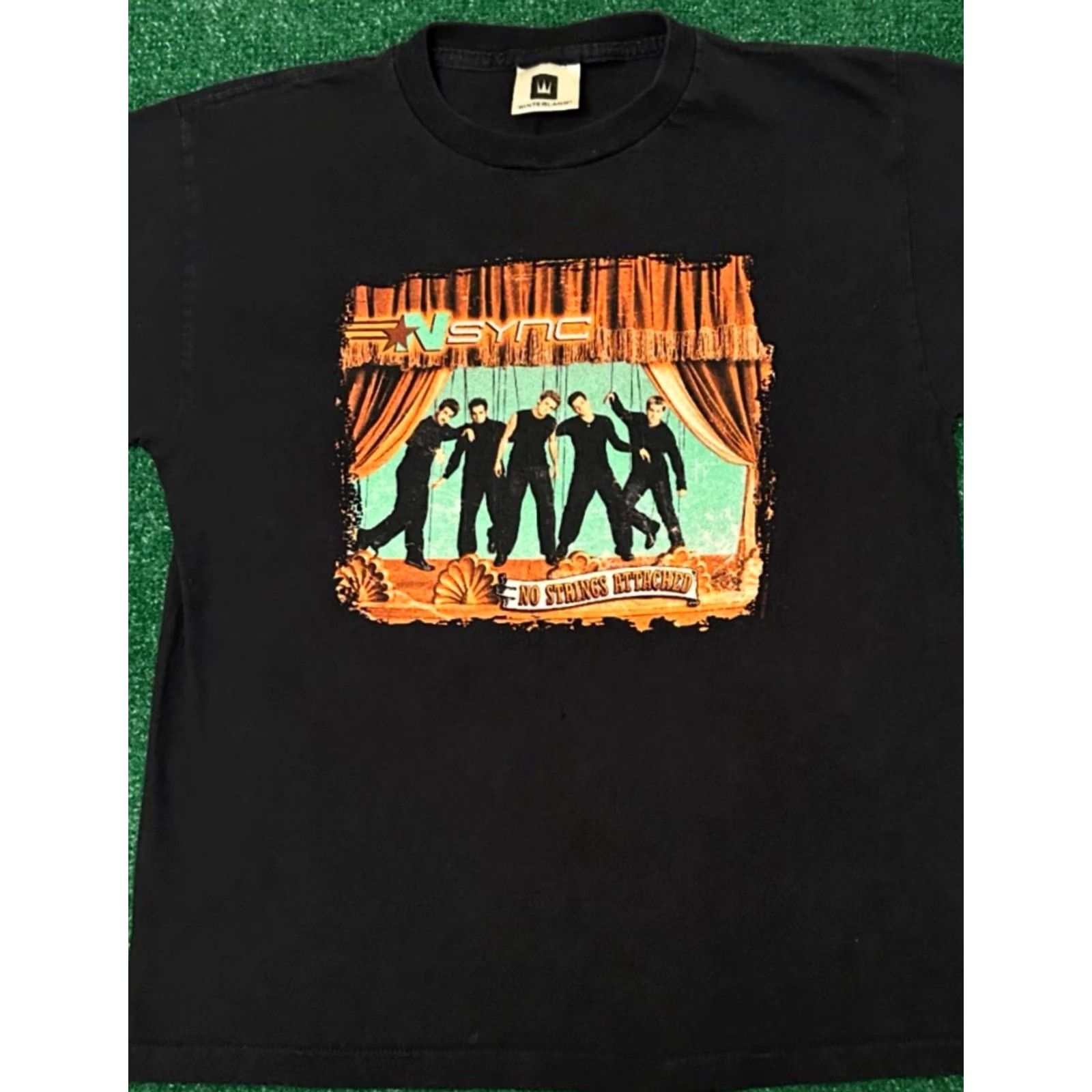 Vintage VINTAGE NSYNC 2000 Tour Shirt Mens Small Black Y2K 90s Music Band No Strings Attached Size US S / EU 44-46 / 1 - 4 Thumbnail