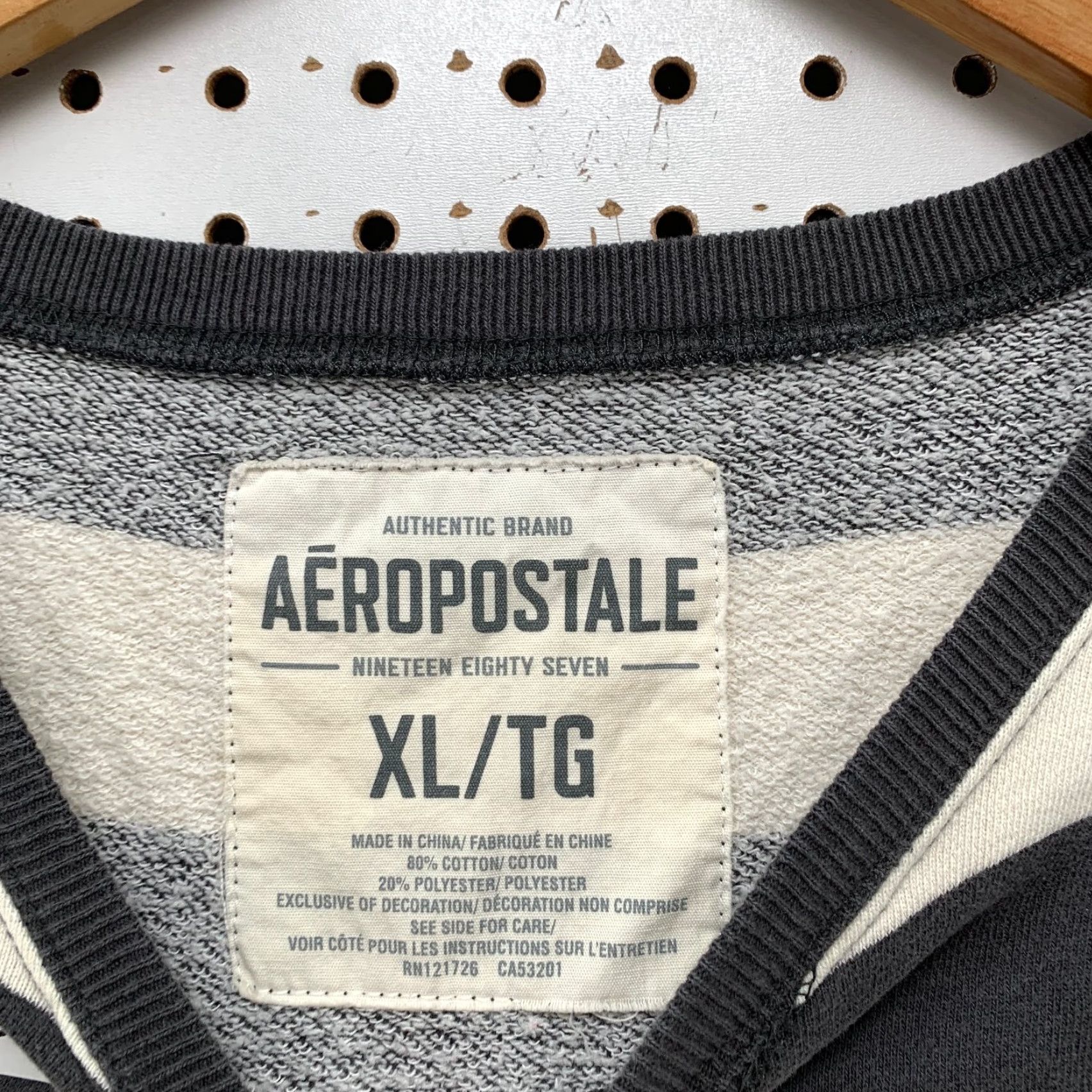 Aeropostale VINTAGE Aeropostale Sweater Mens 2XL Gray White Military Striped Long Sleeve Size US XXL / EU 58 / 5 - 2 Thumbnail